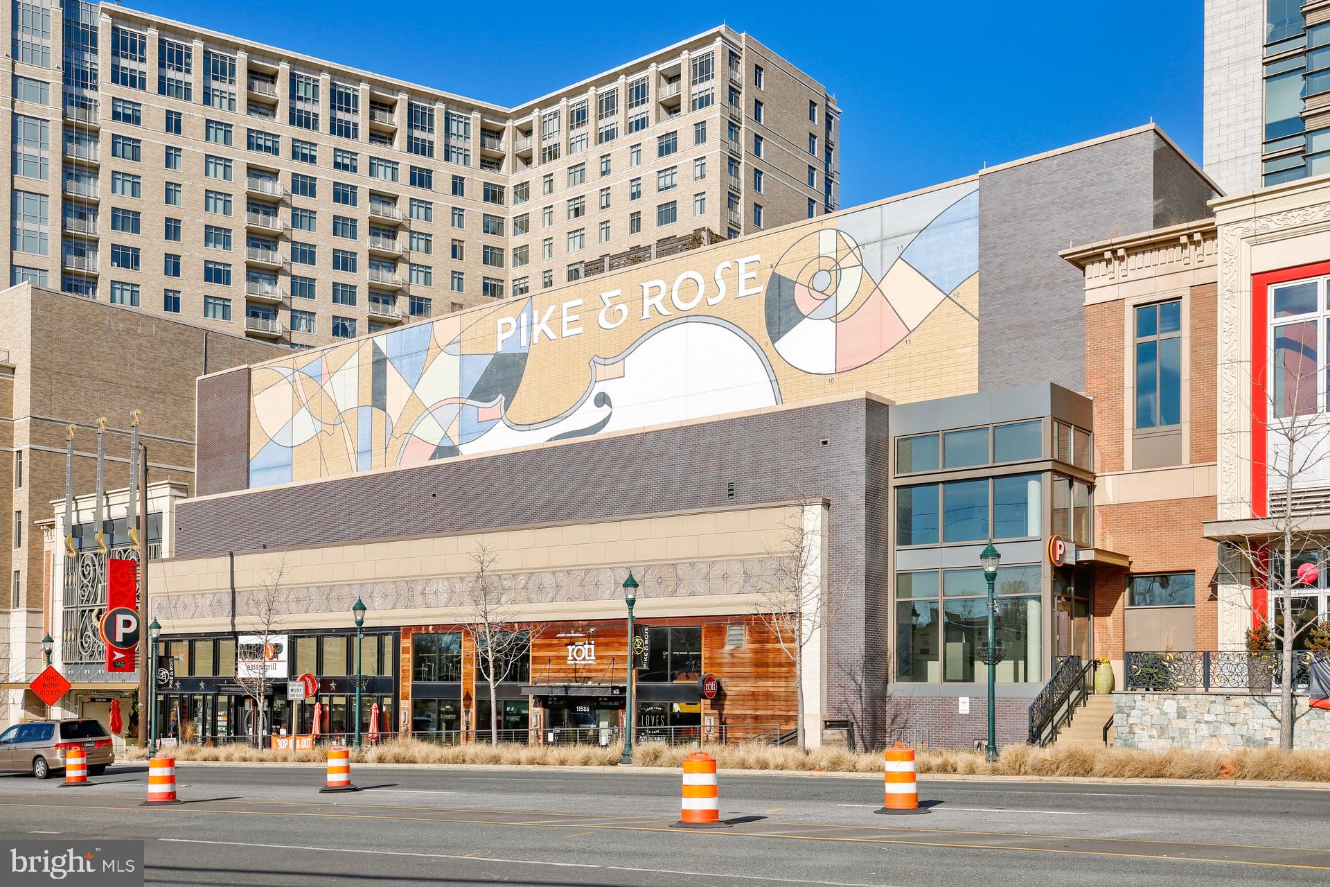 PIKE AND ROSE - Residential