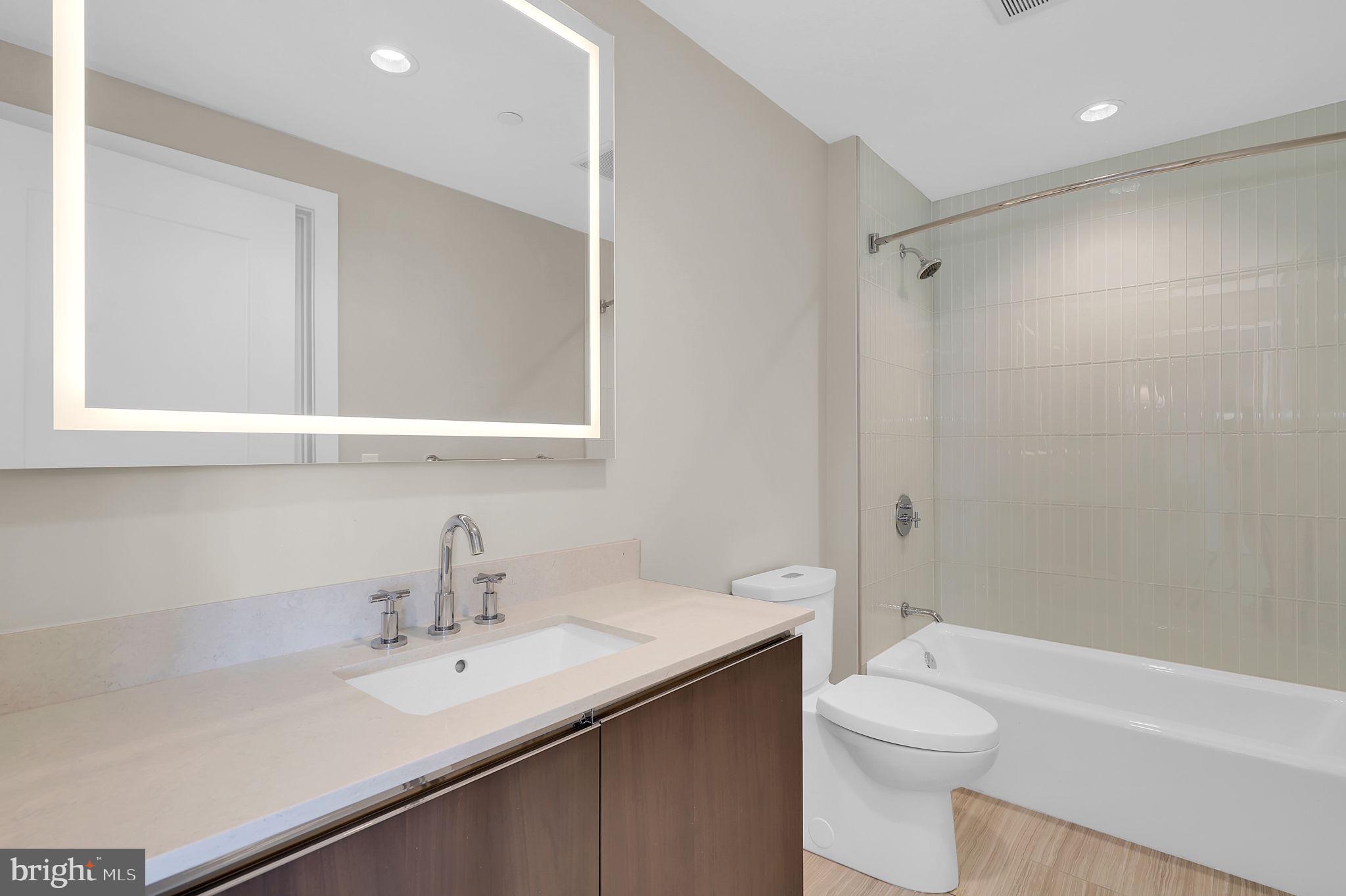 PIKE AND ROSE - Residential