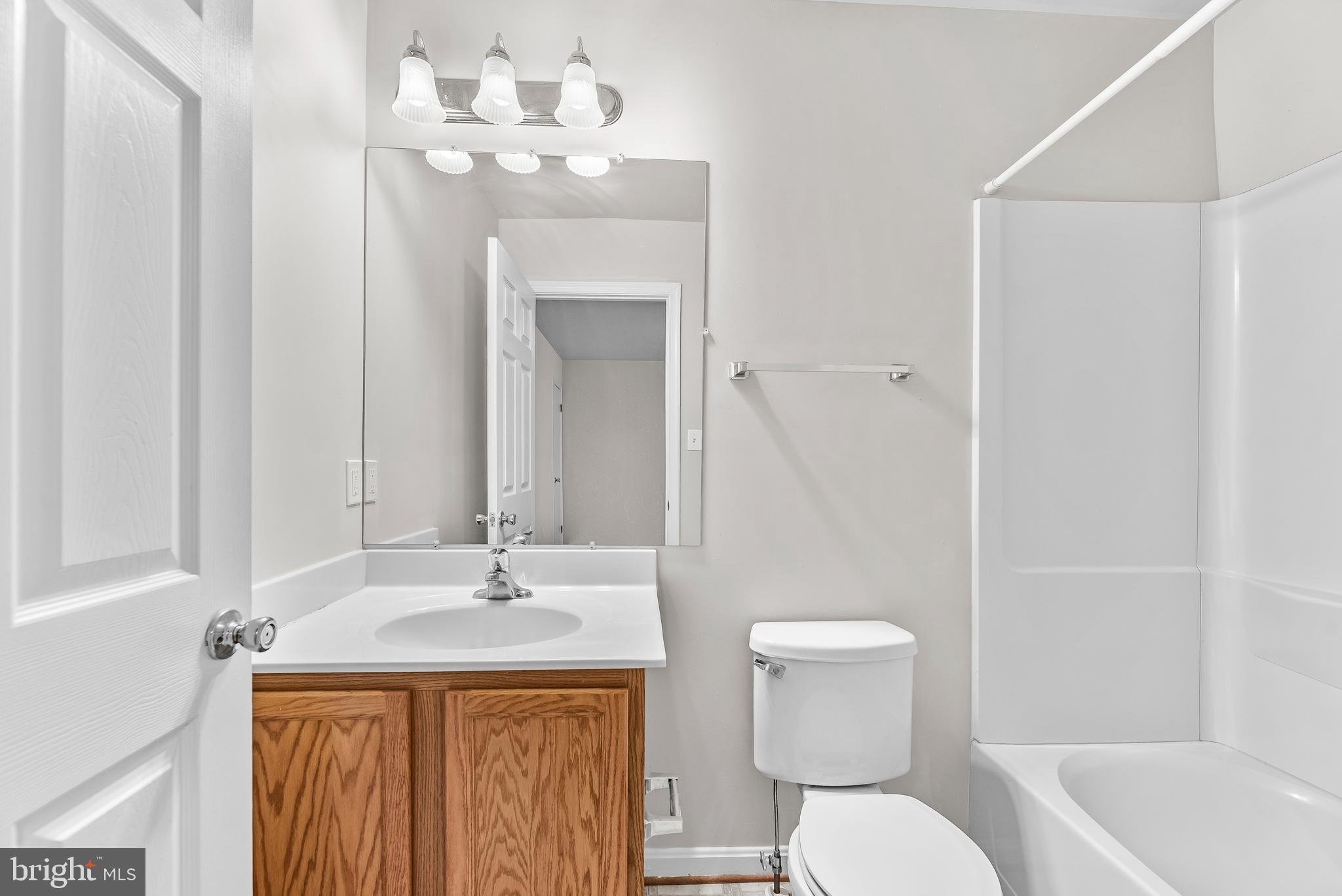 BAYSIDE TOWNHOUSES - Residential