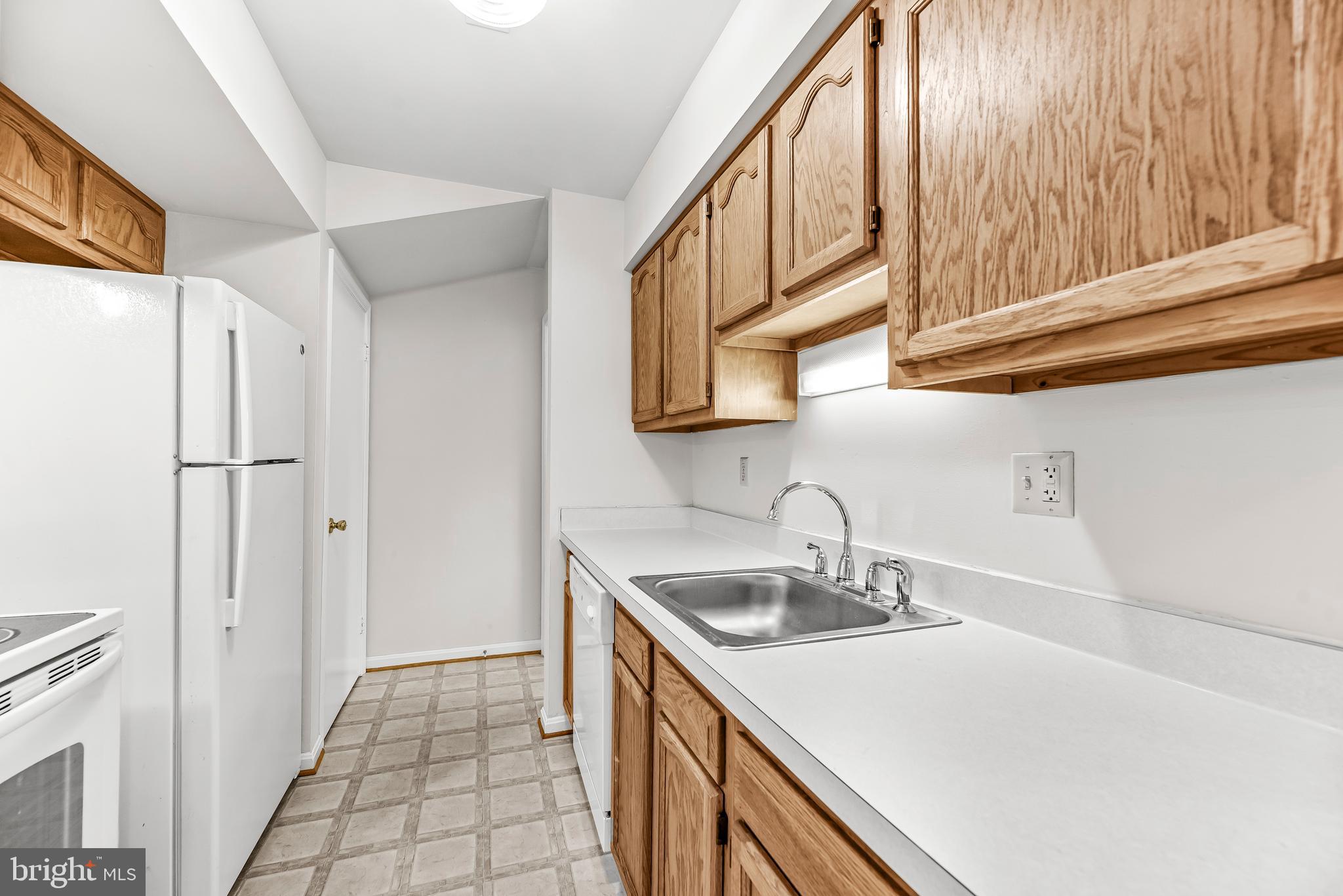 BAYSIDE TOWNHOUSES - Residential