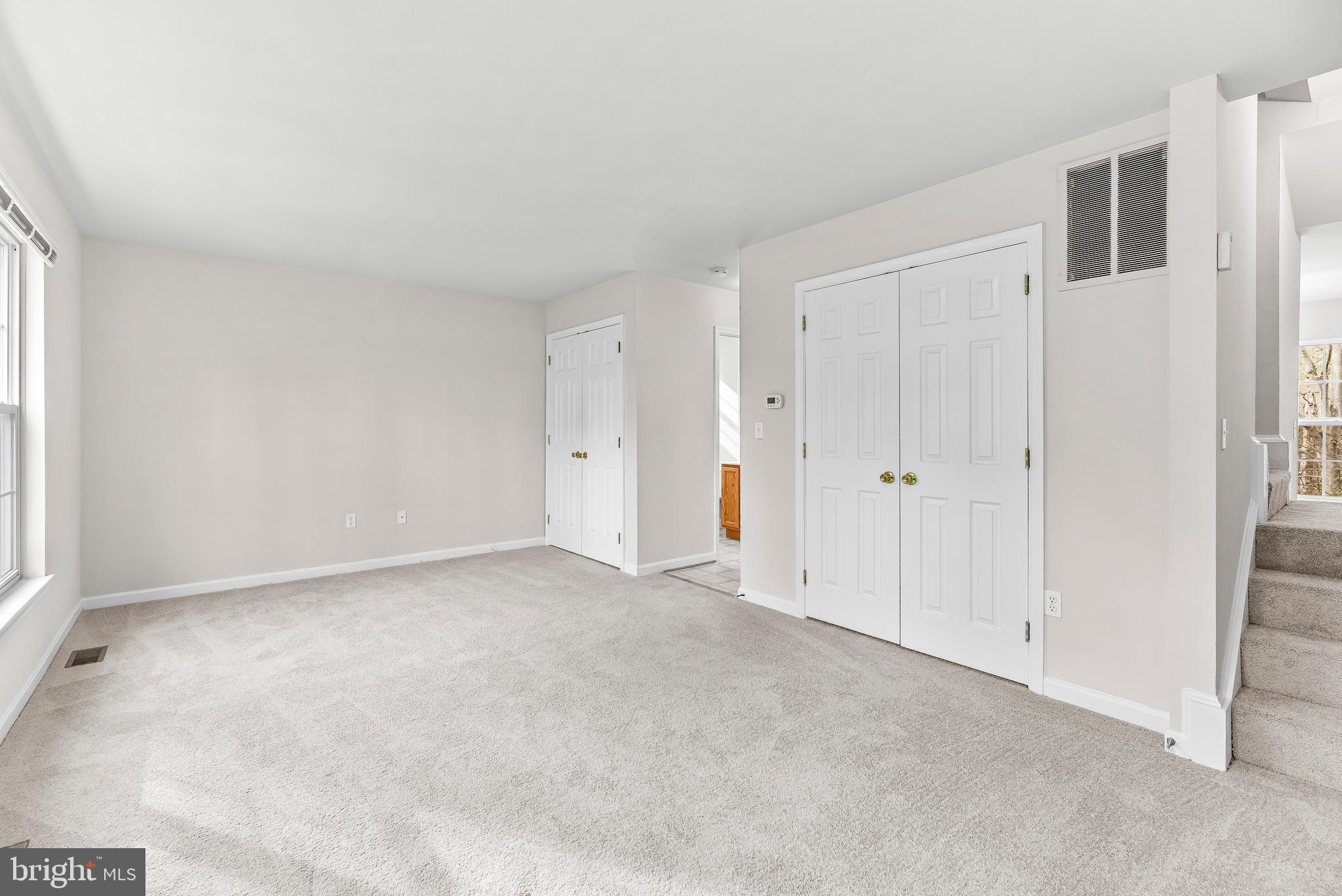 BAYSIDE TOWNHOUSES - Residential