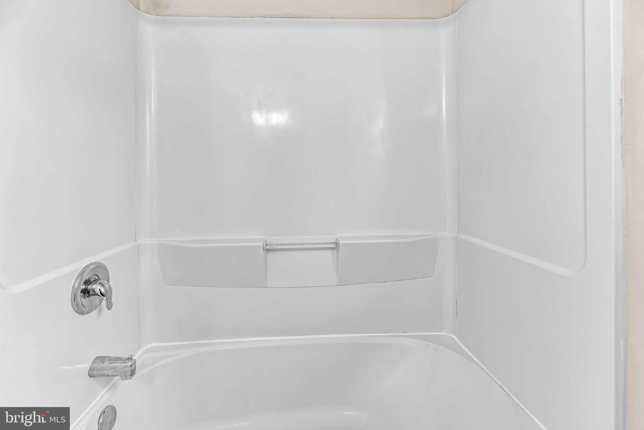 BAYSIDE TOWNHOUSES - Residential