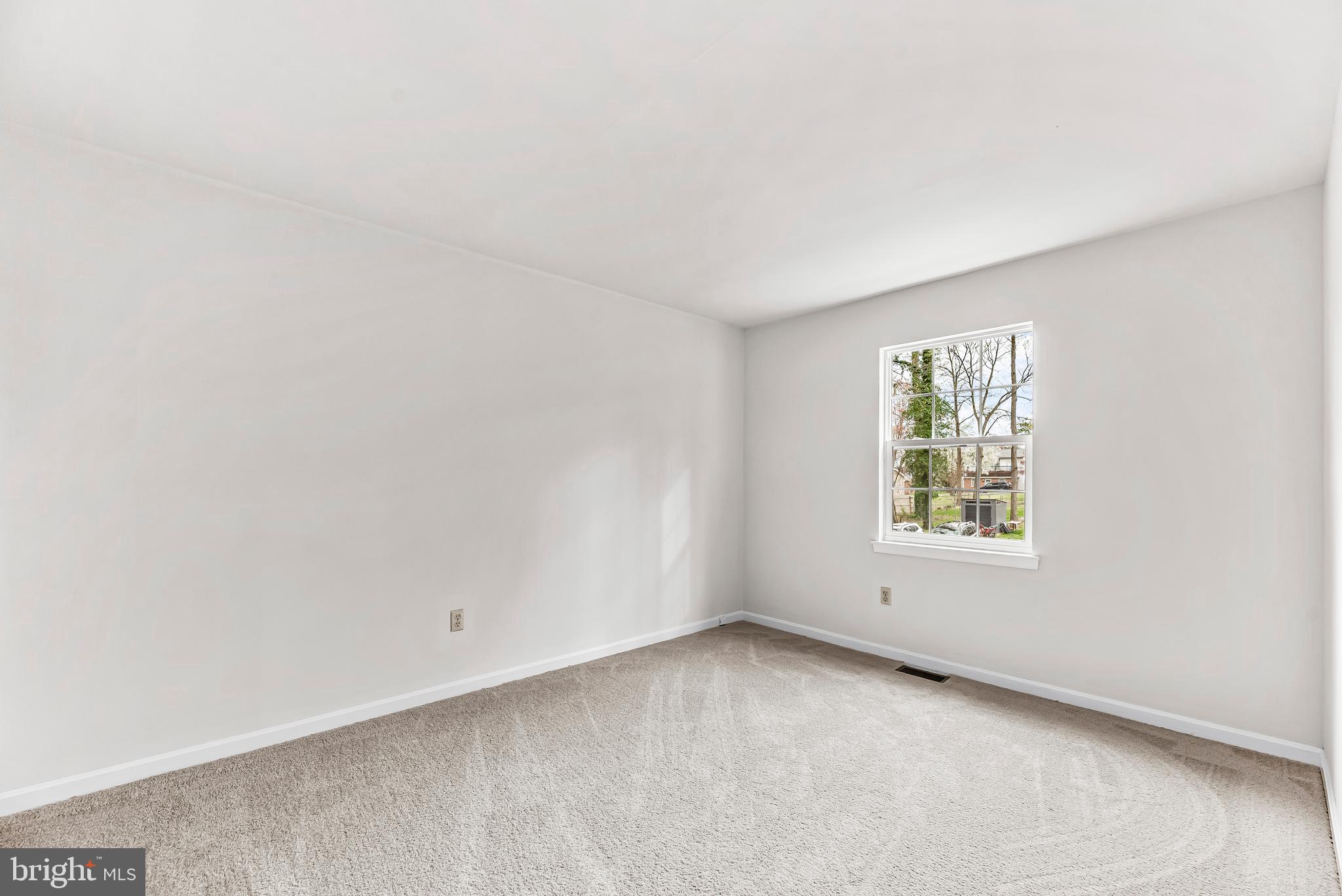 BAYSIDE TOWNHOUSES - Residential