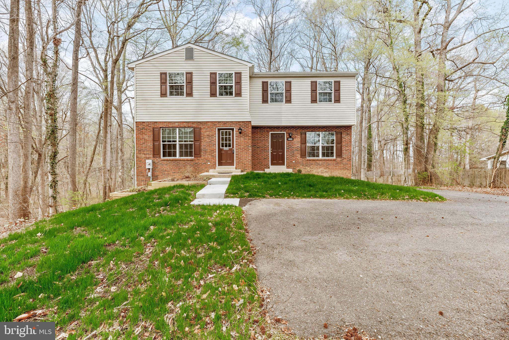 BAYSIDE TOWNHOUSES - Residential