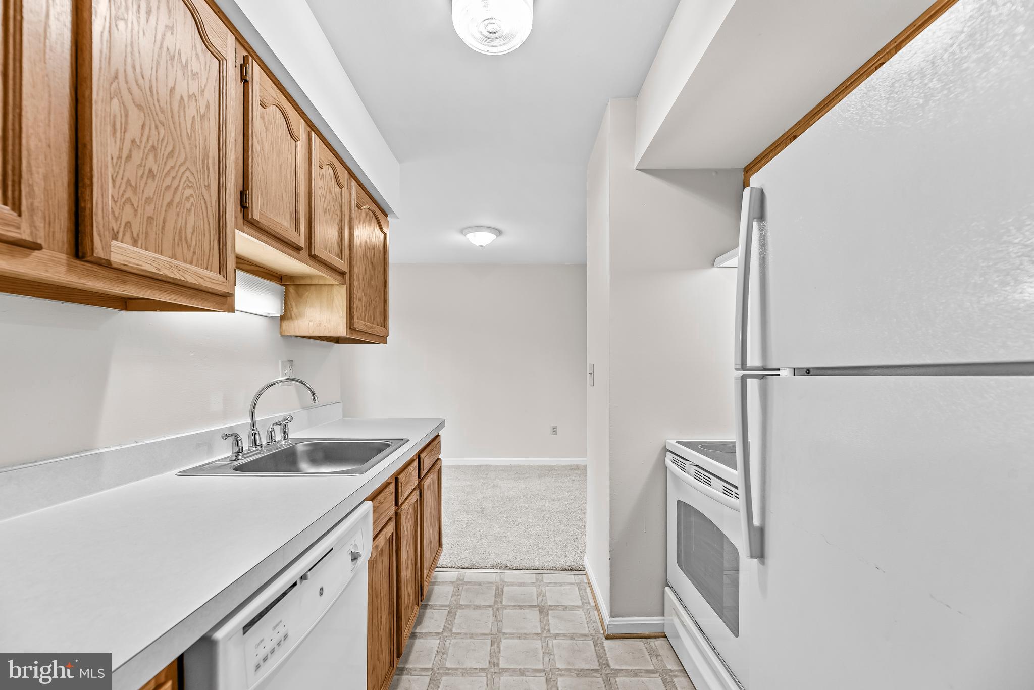 BAYSIDE TOWNHOUSES - Residential