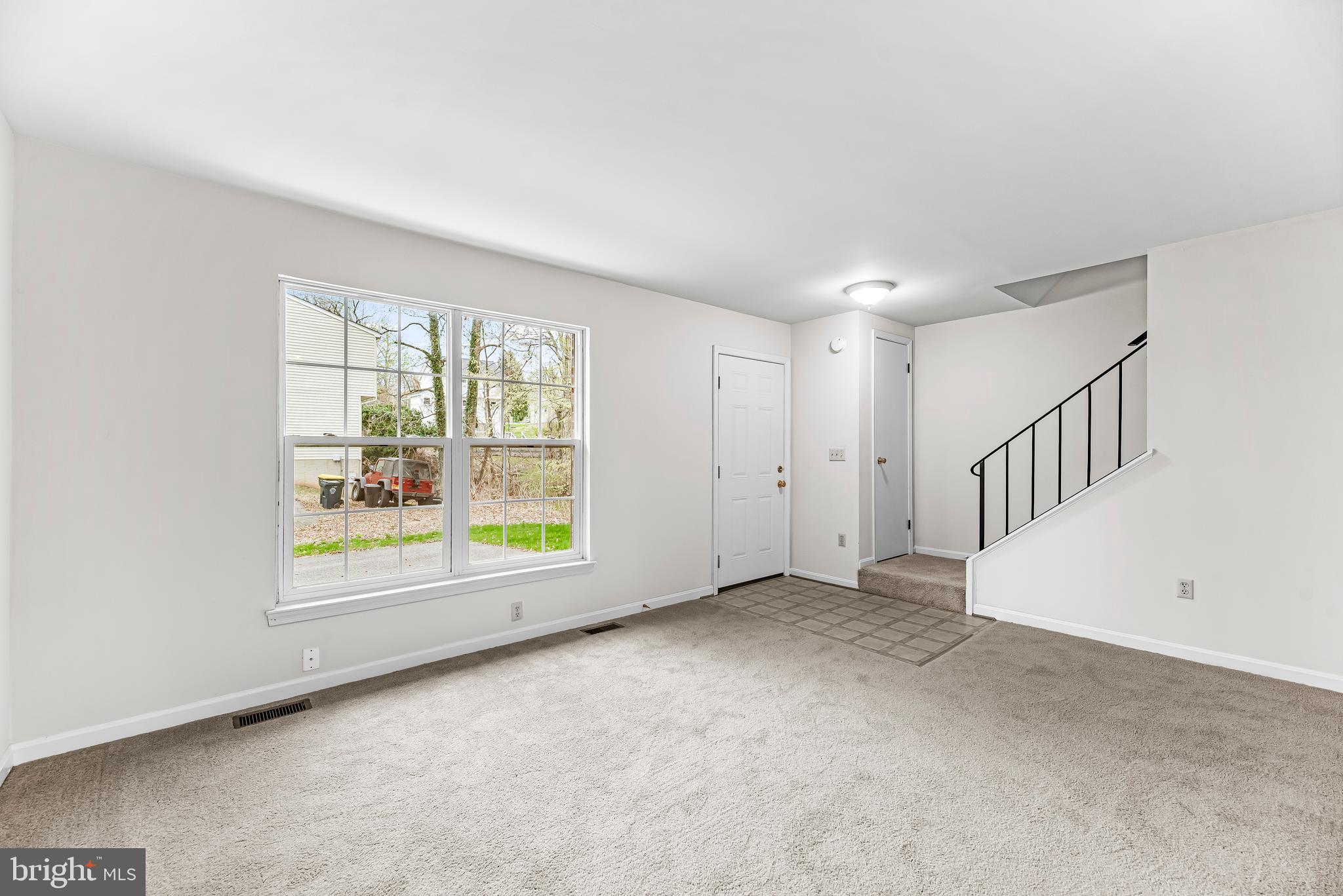 BAYSIDE TOWNHOUSES - Residential