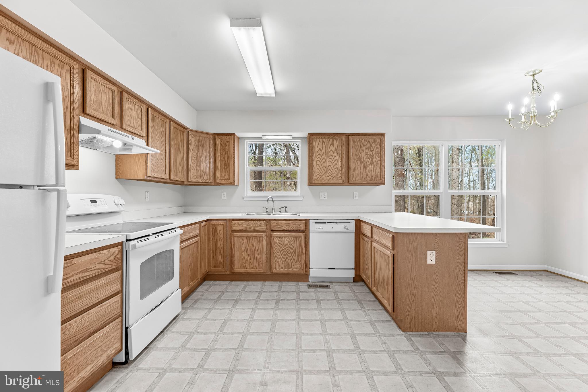 BAYSIDE TOWNHOUSES - Residential