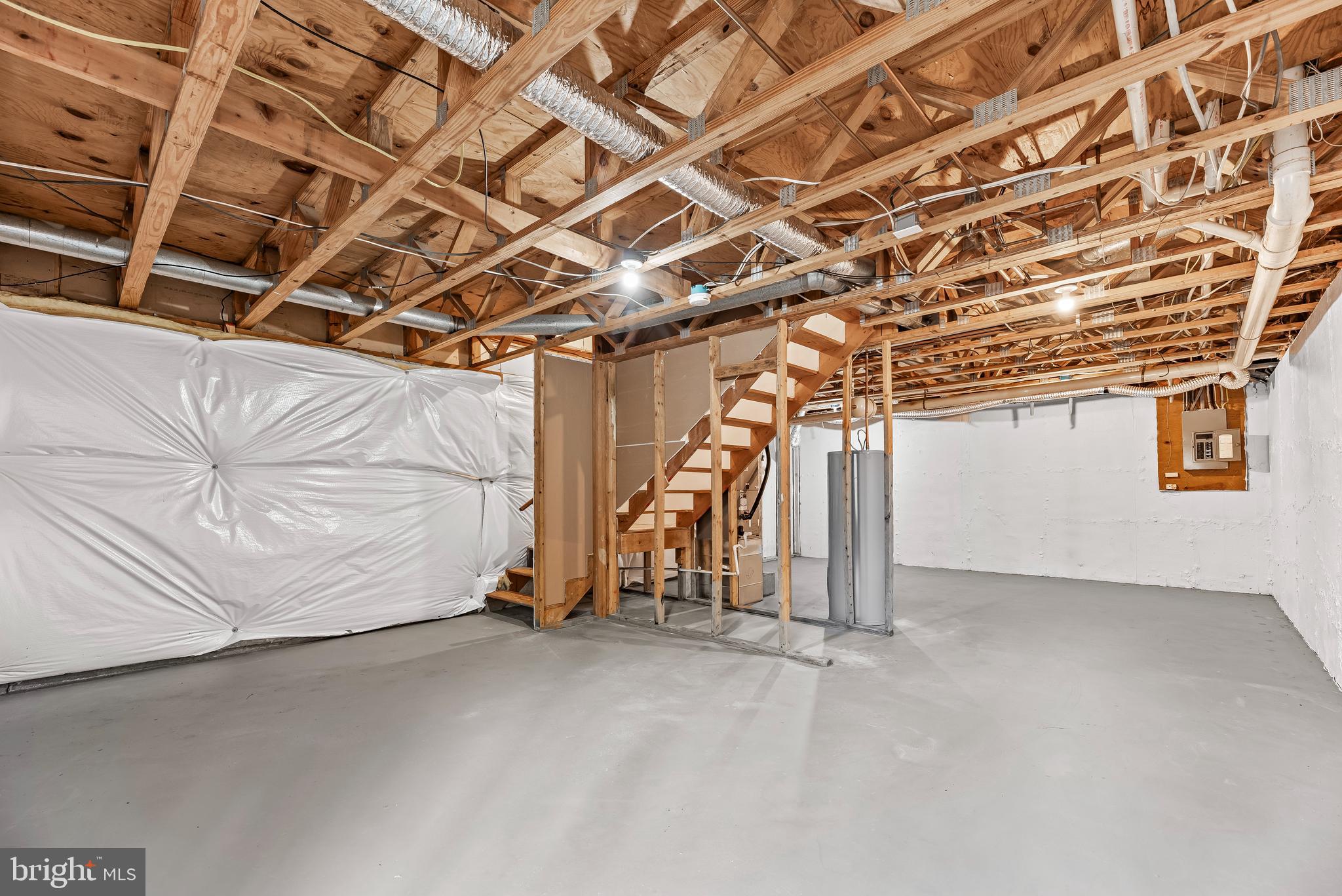 BAYSIDE TOWNHOUSES - Residential