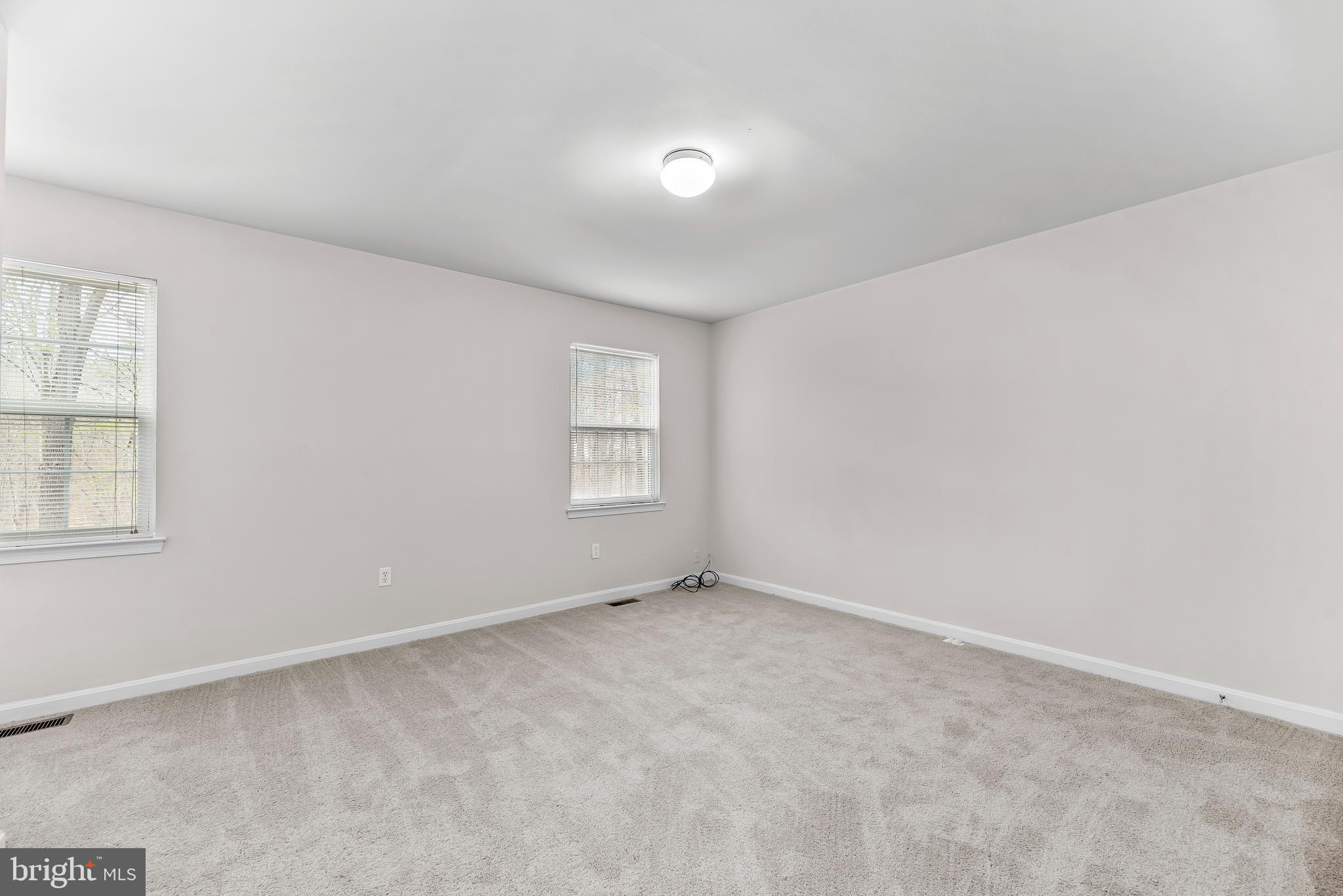 BAYSIDE TOWNHOUSES - Residential