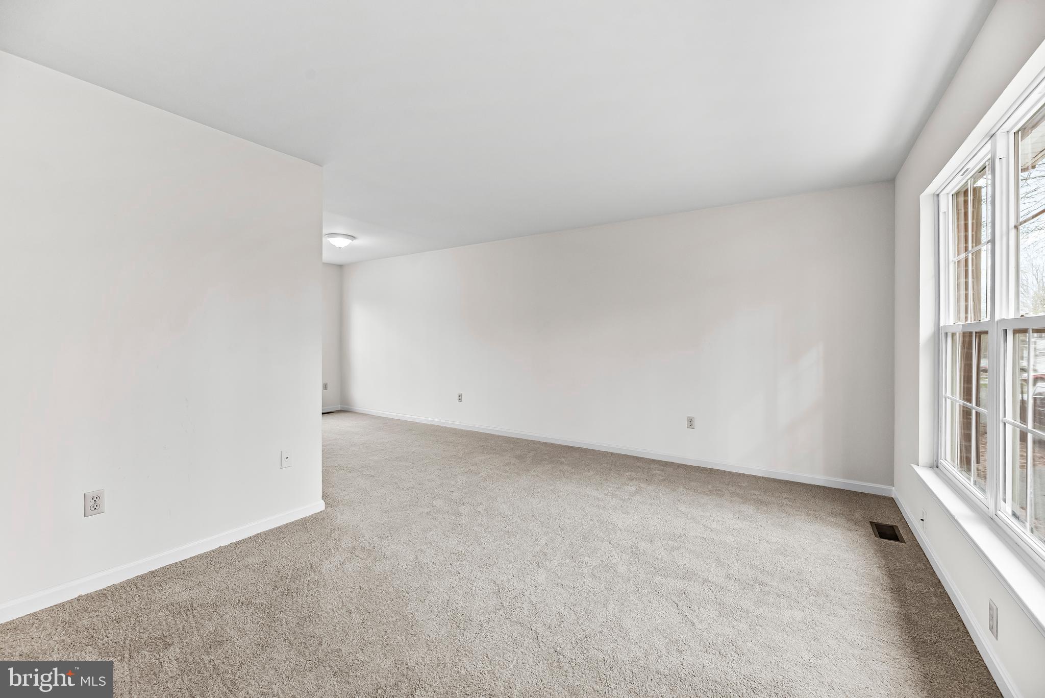 BAYSIDE TOWNHOUSES - Residential