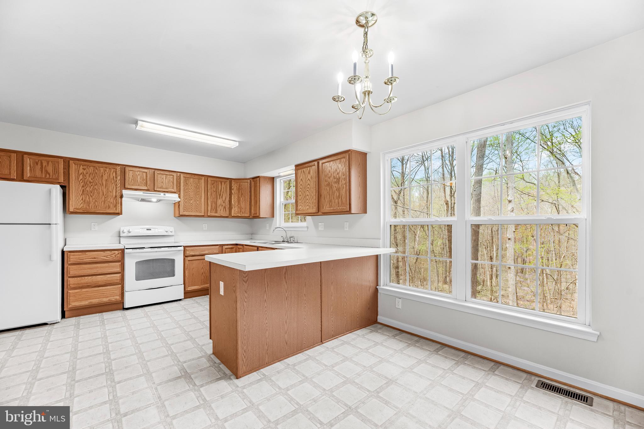 BAYSIDE TOWNHOUSES - Residential