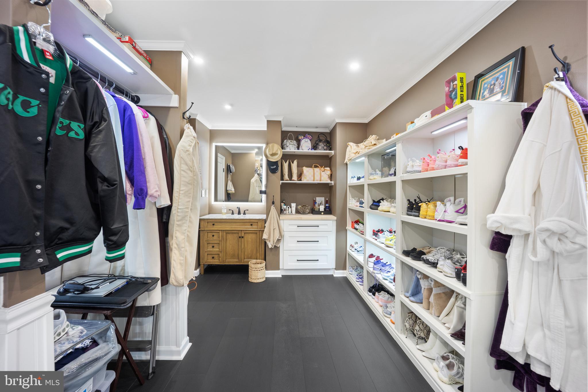 NESHAMINY VALLEY - Residential