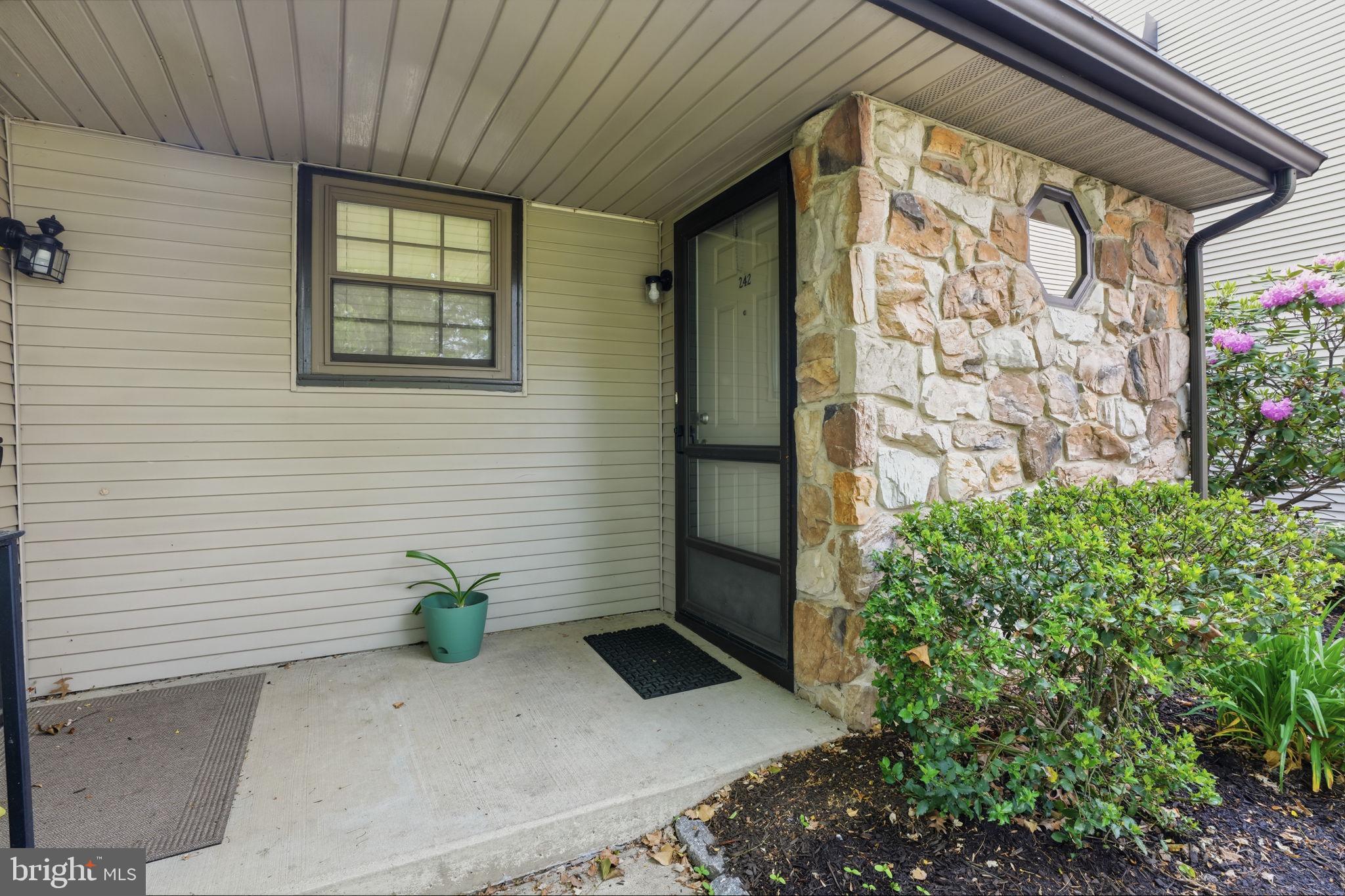 HAMPTON GREENS - Residential