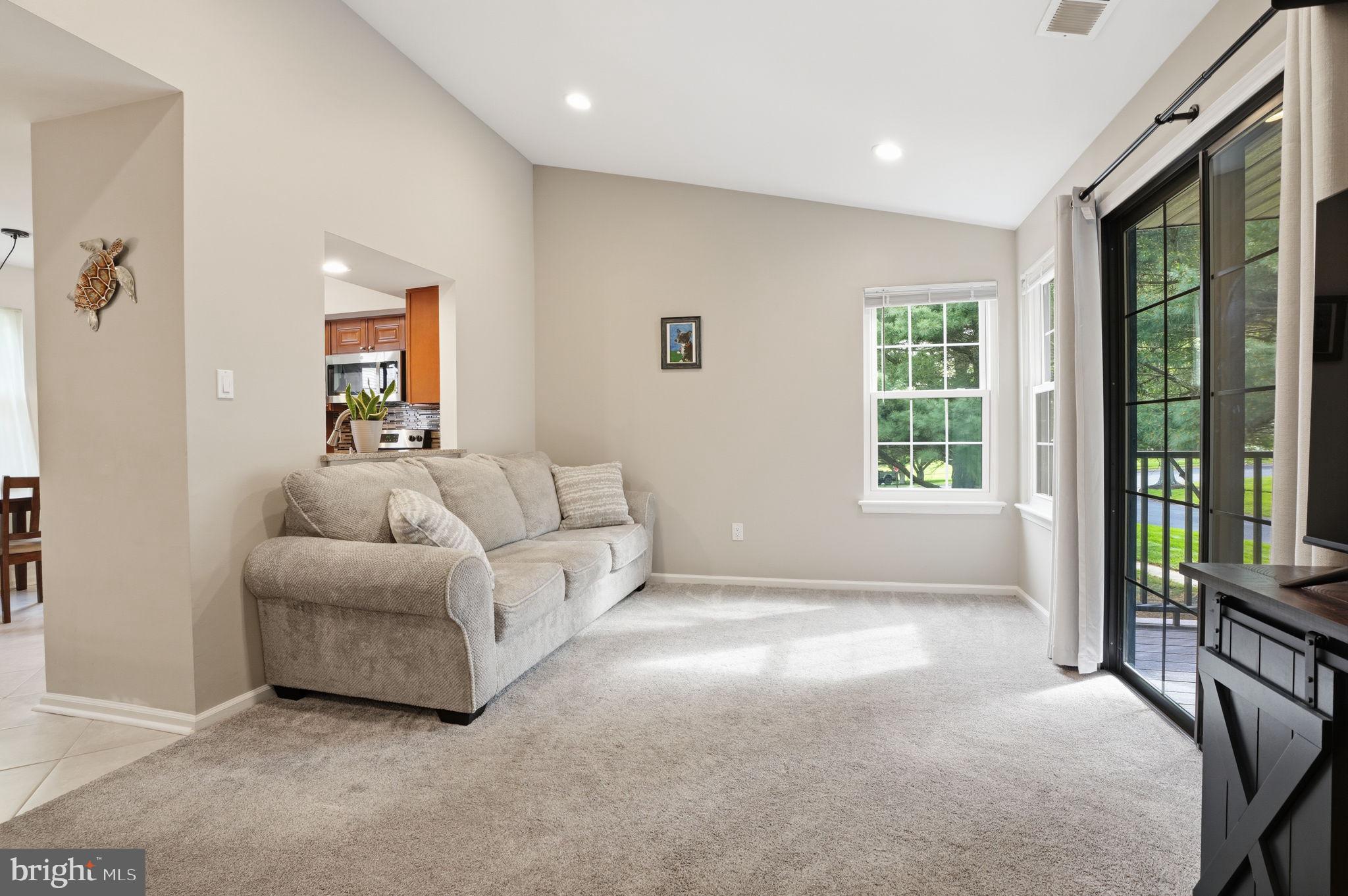 HAMPTON GREENS - Residential