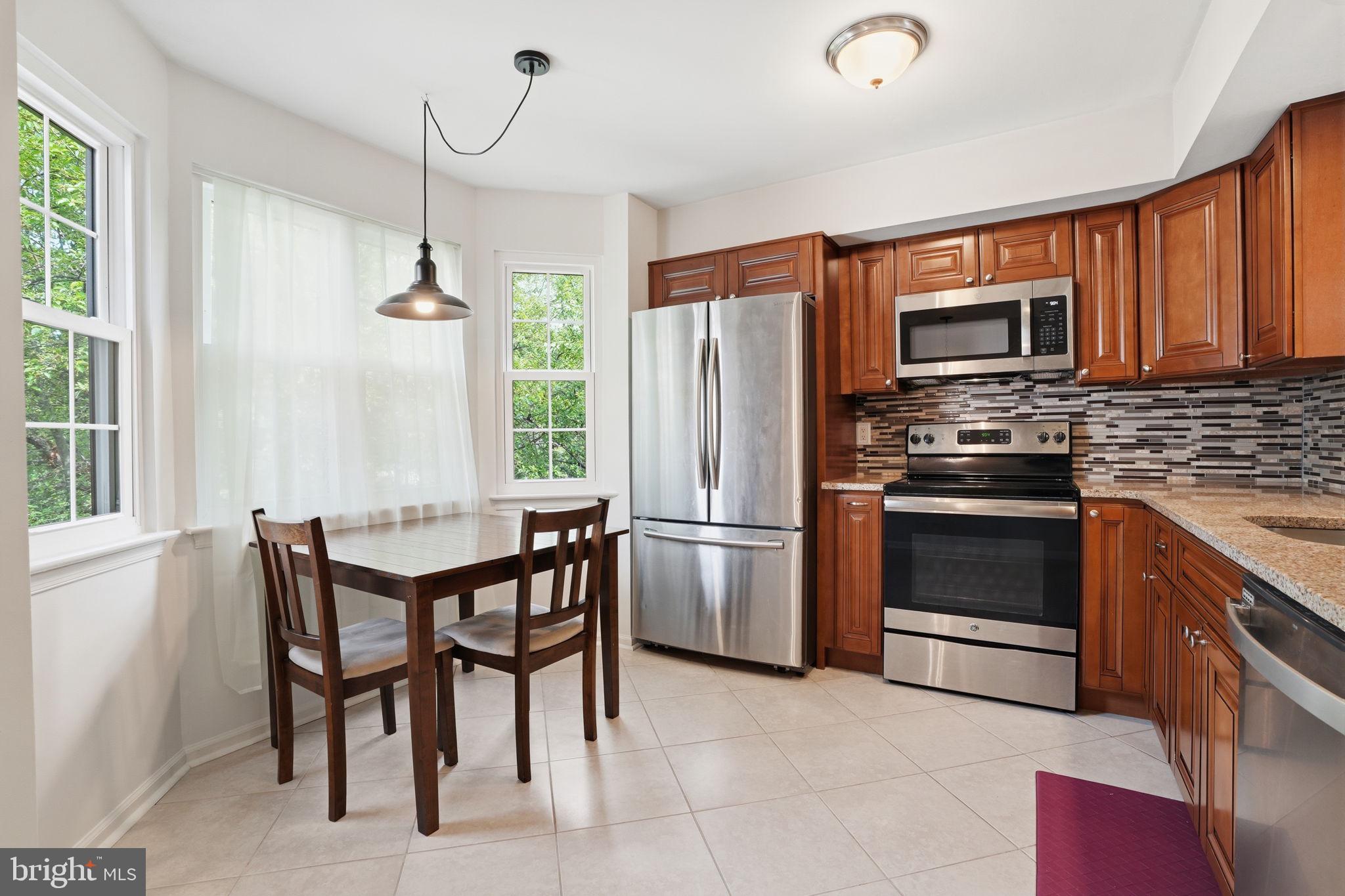 HAMPTON GREENS - Residential