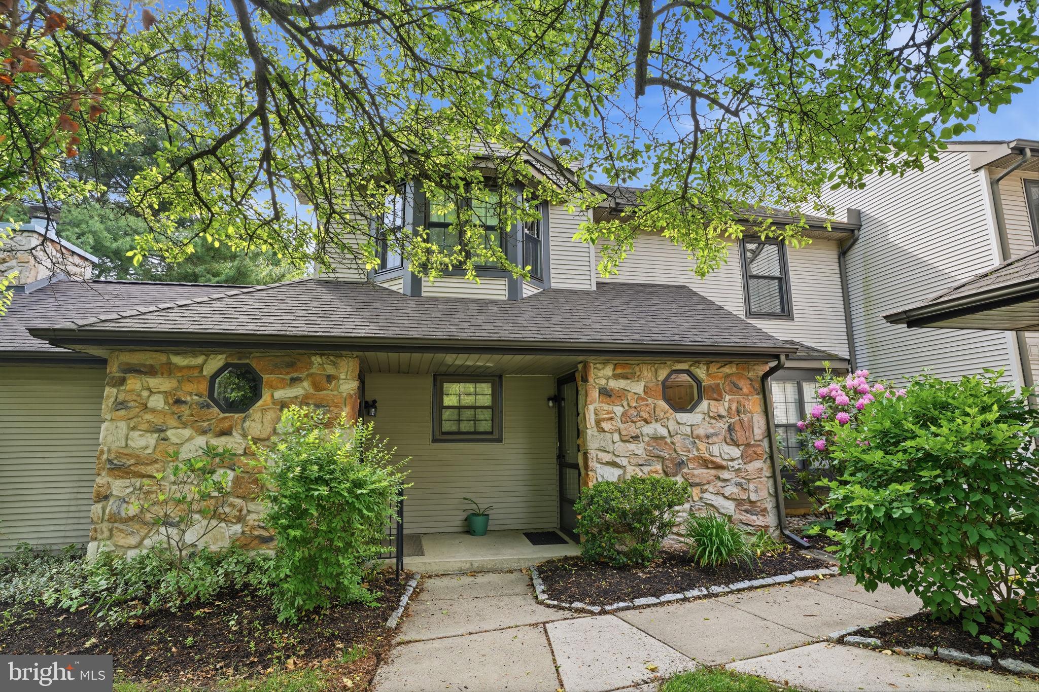 HAMPTON GREENS - Residential