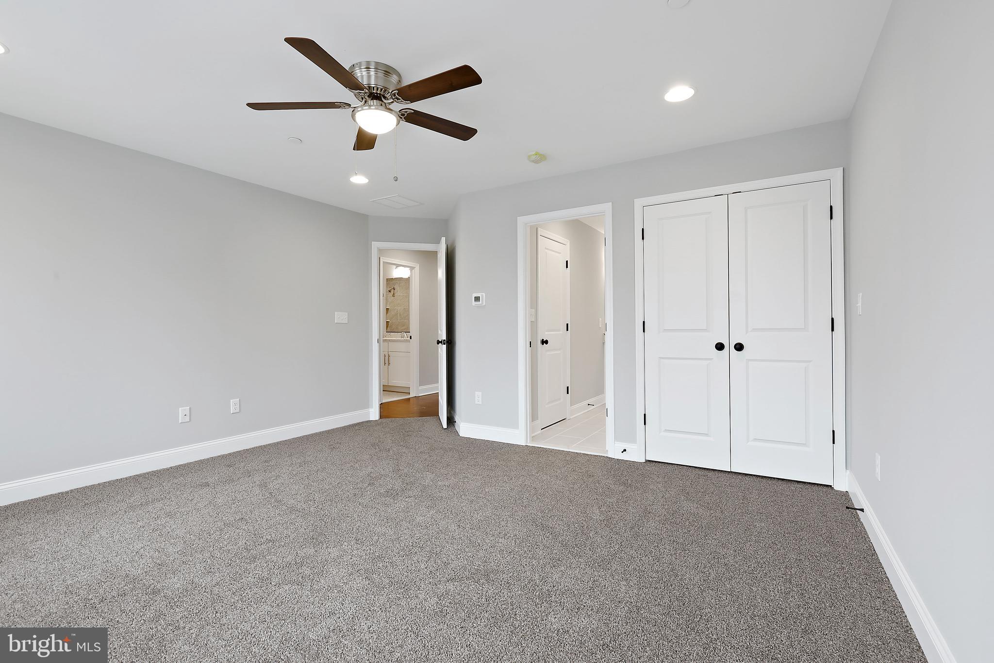 OAKDALE WOODS - Residential