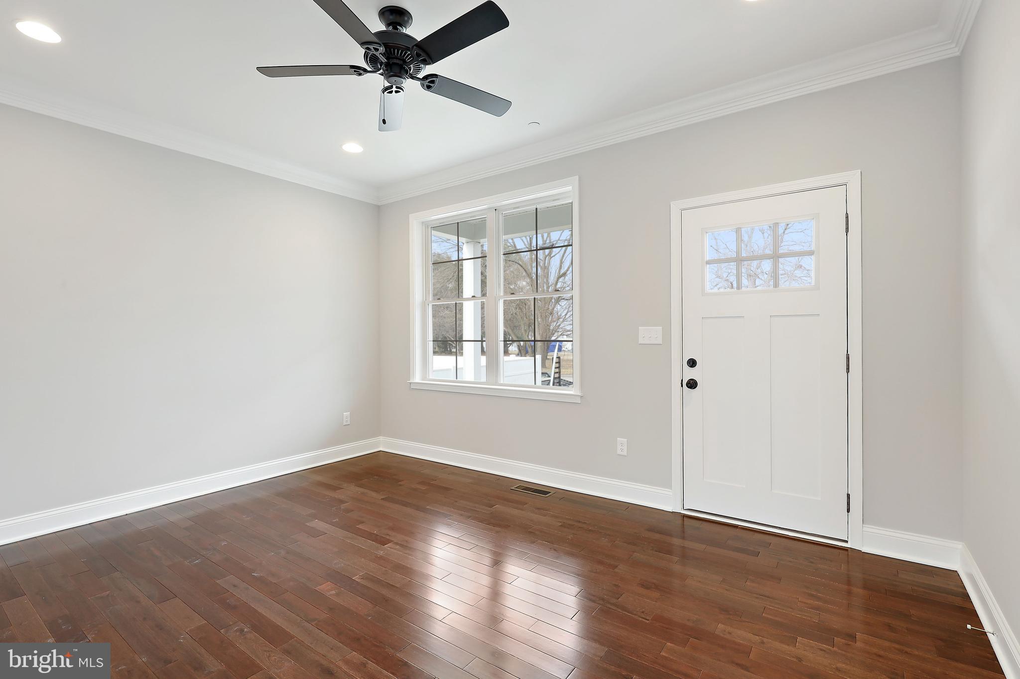 OAKDALE WOODS - Residential