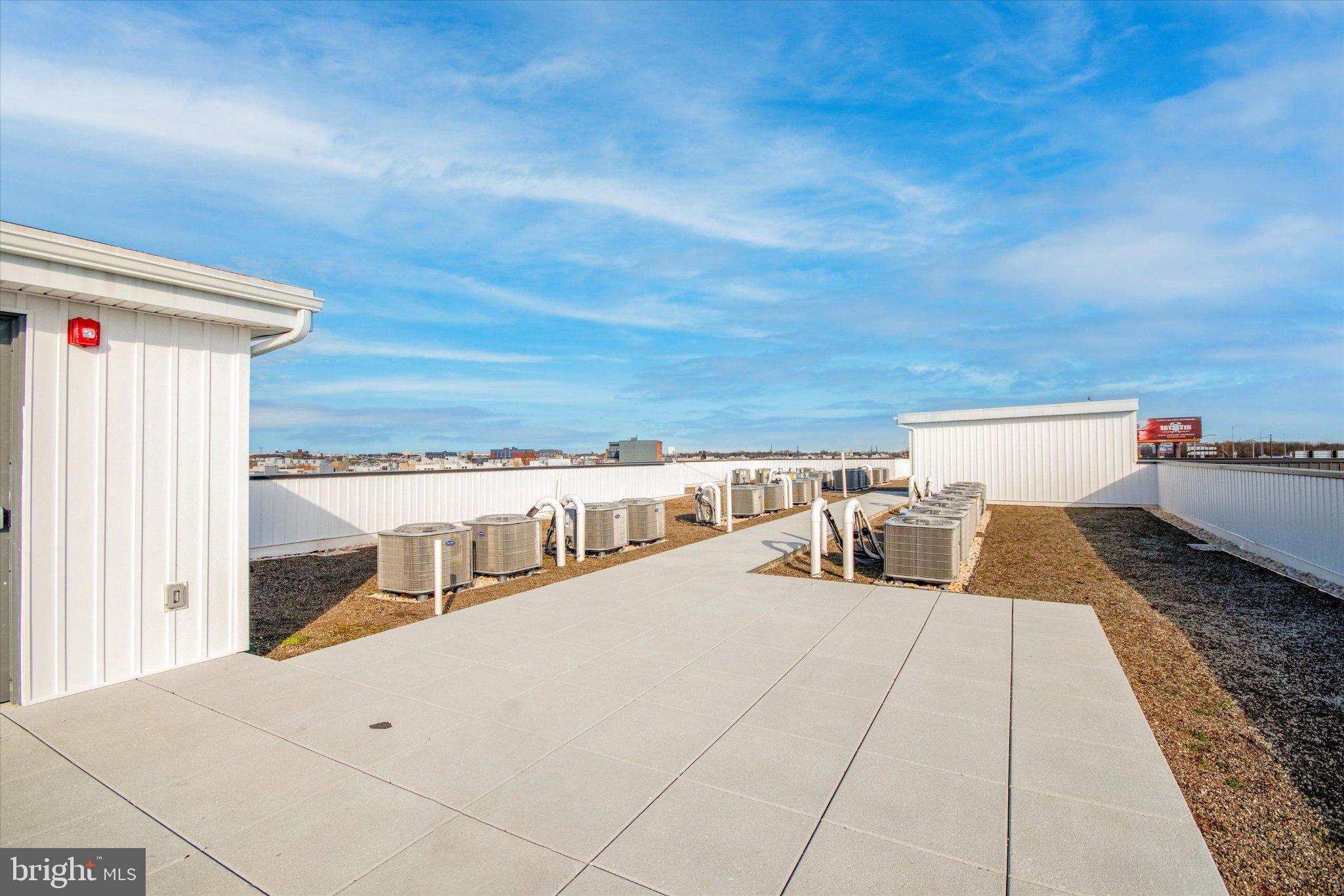 1221 E FLETCHER STREET 310