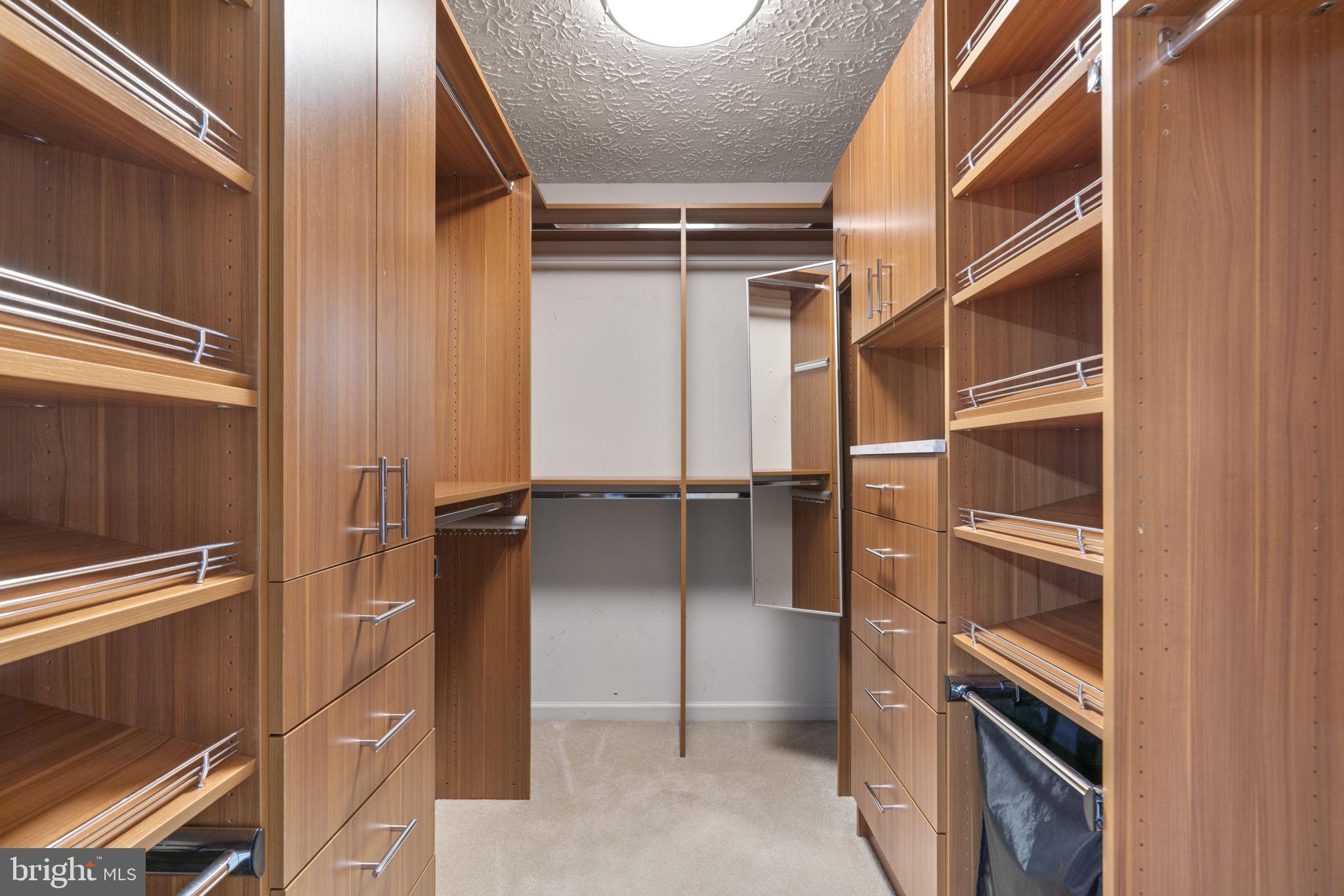 RUSSETT - Residential