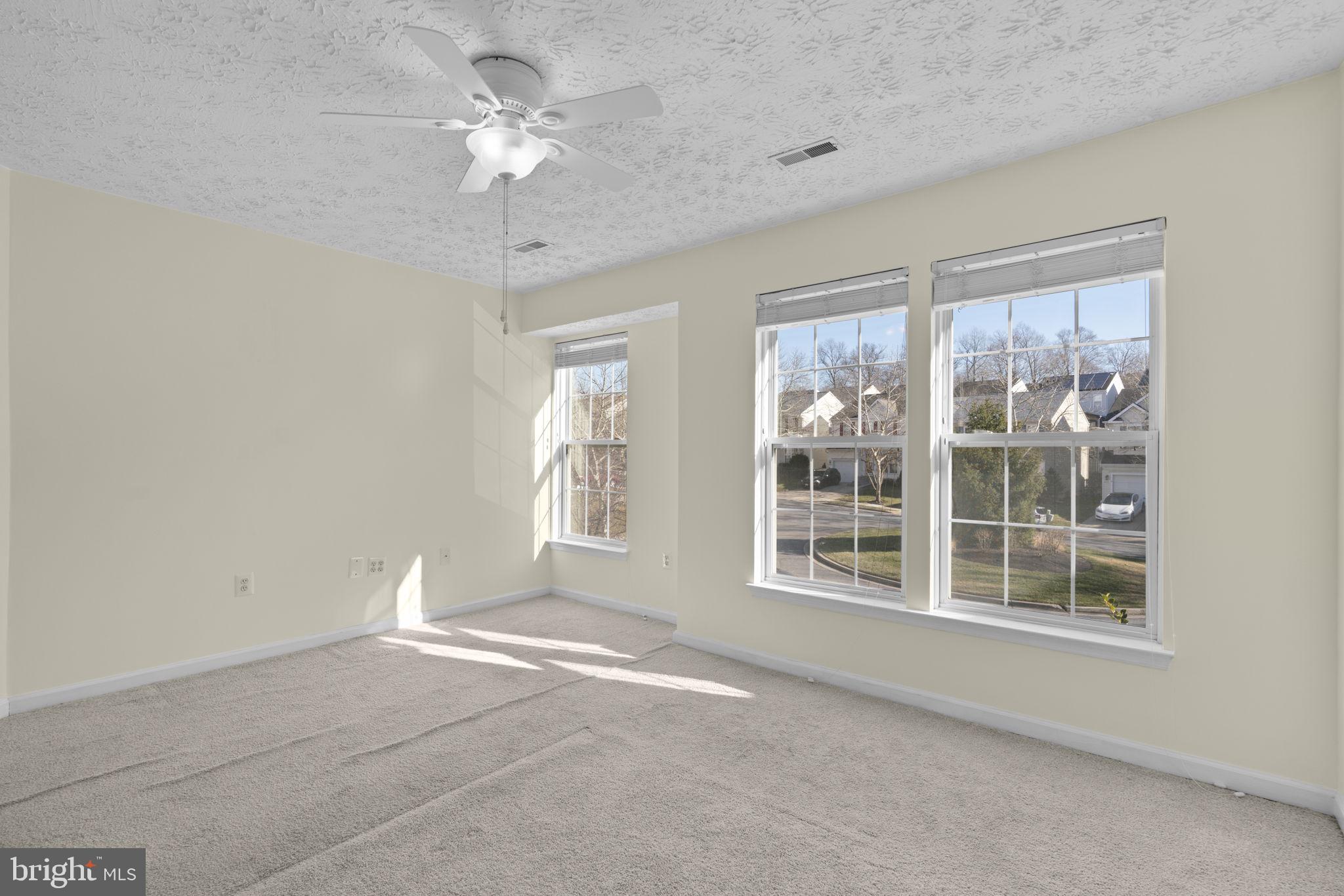 RUSSETT - Residential