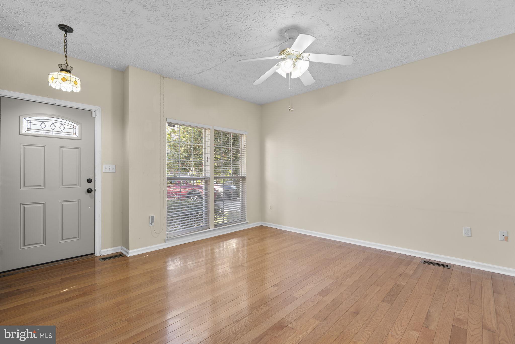 RUSSETT - Residential