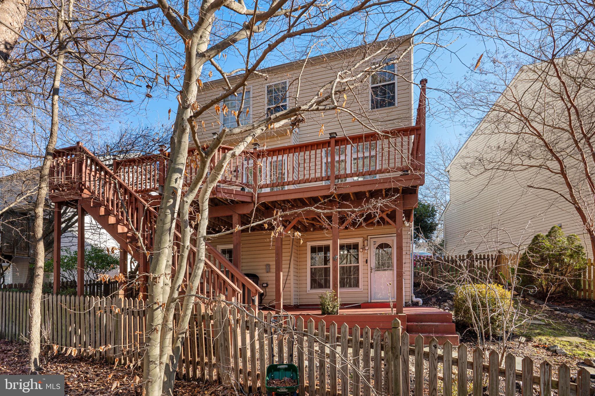 RUSSETT - Residential