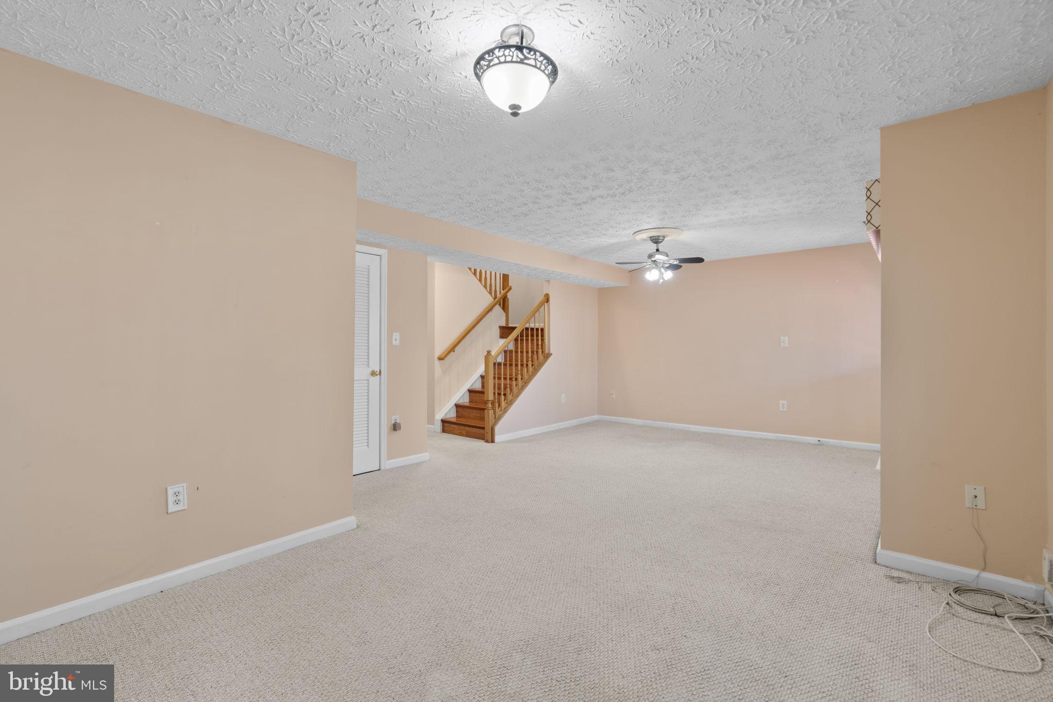 RUSSETT - Residential