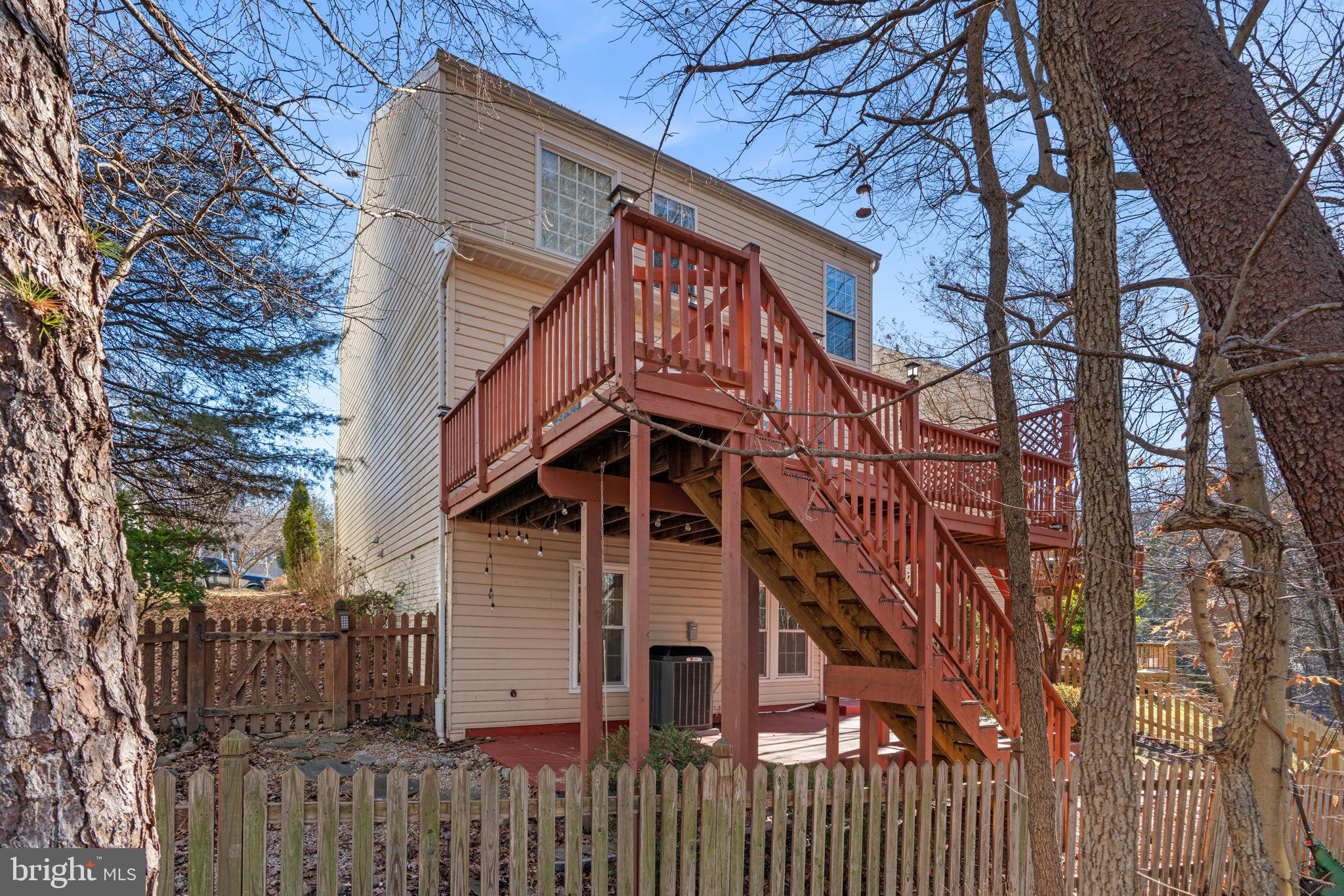 RUSSETT - Residential