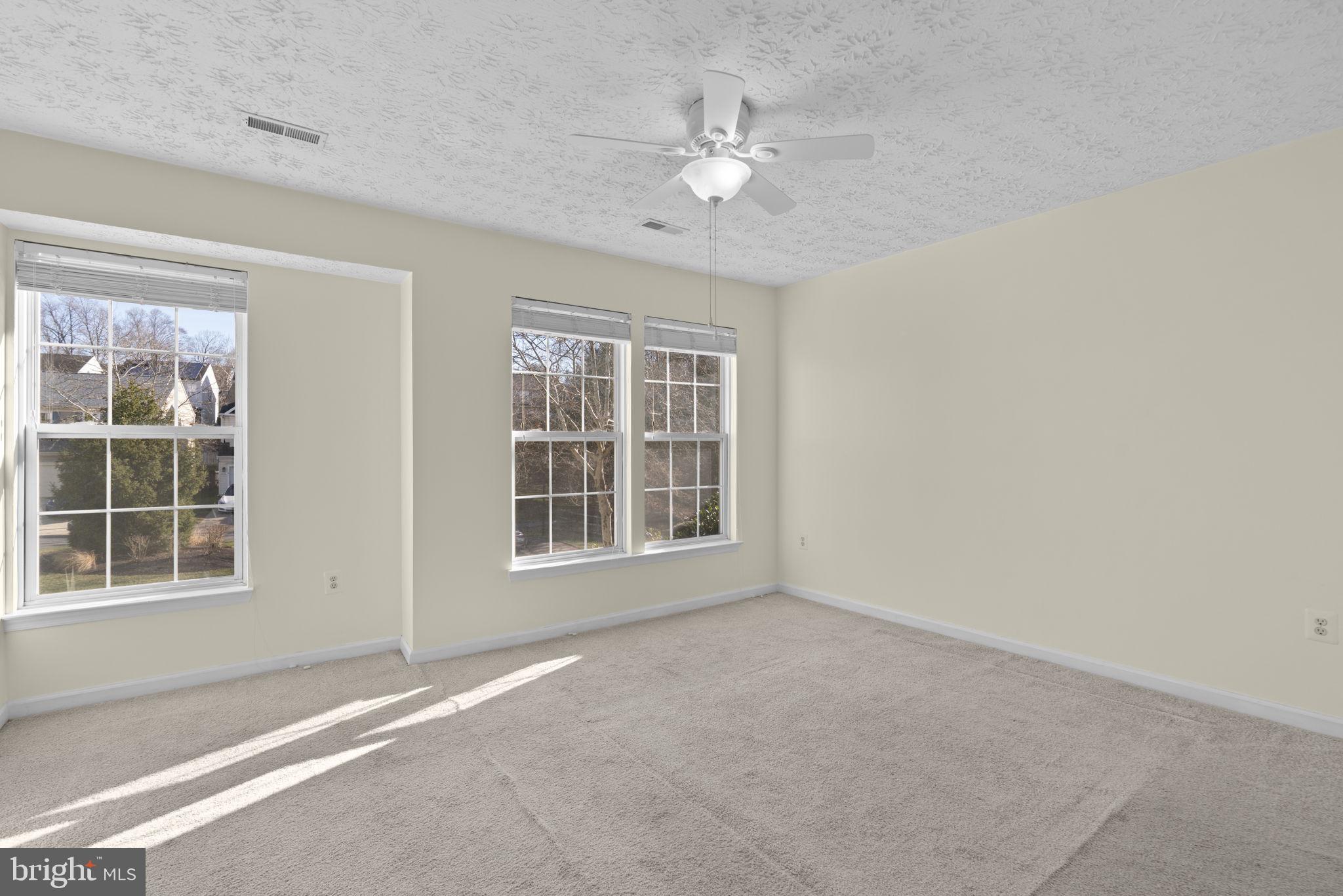 RUSSETT - Residential