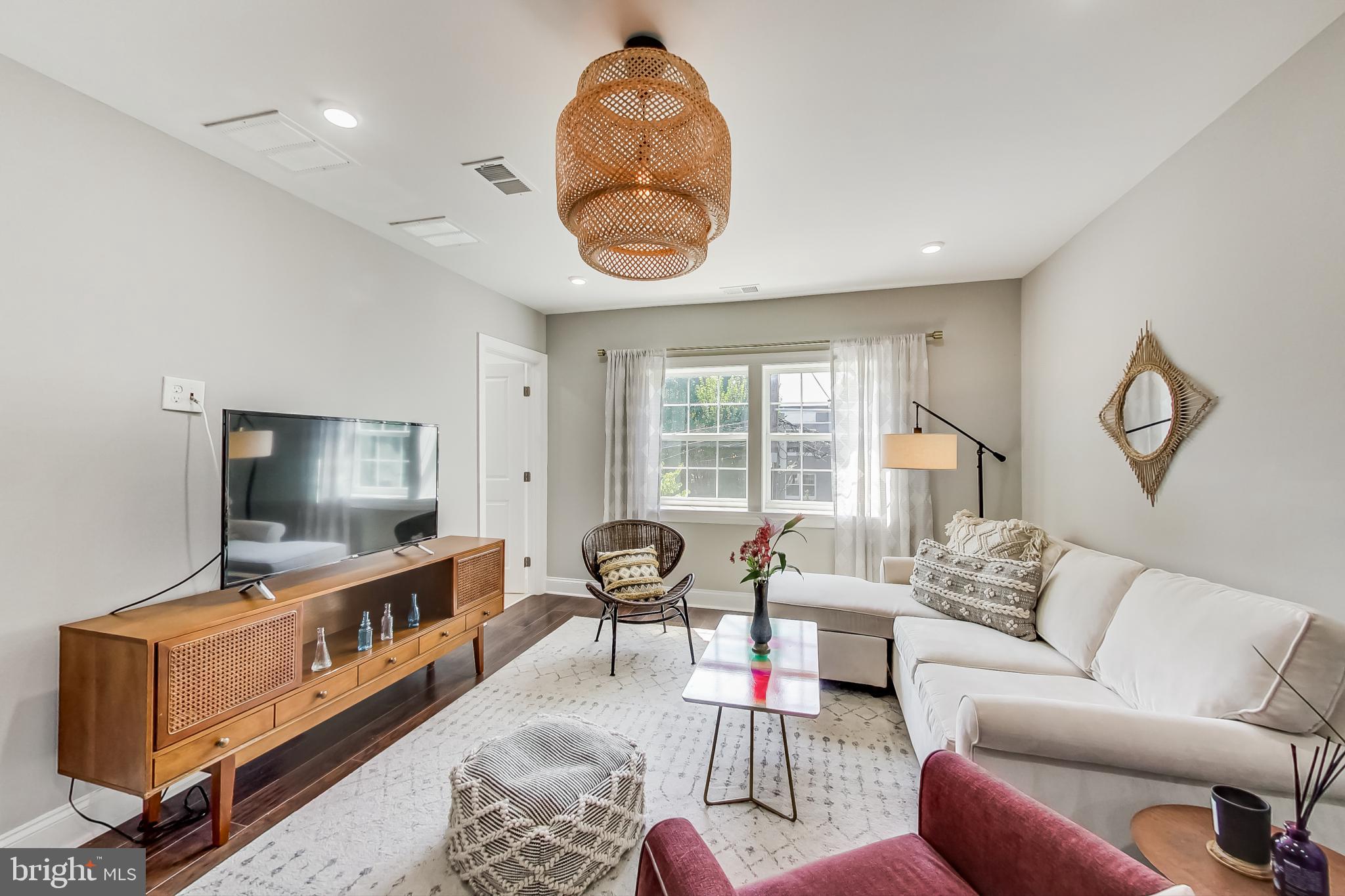 716 JACKSON STREET NE 716-2