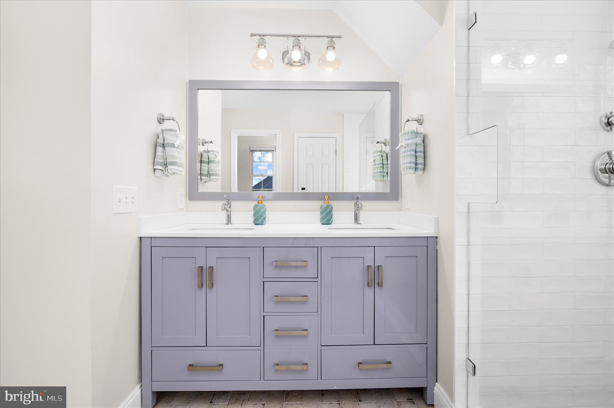 BAY CITY - Residential