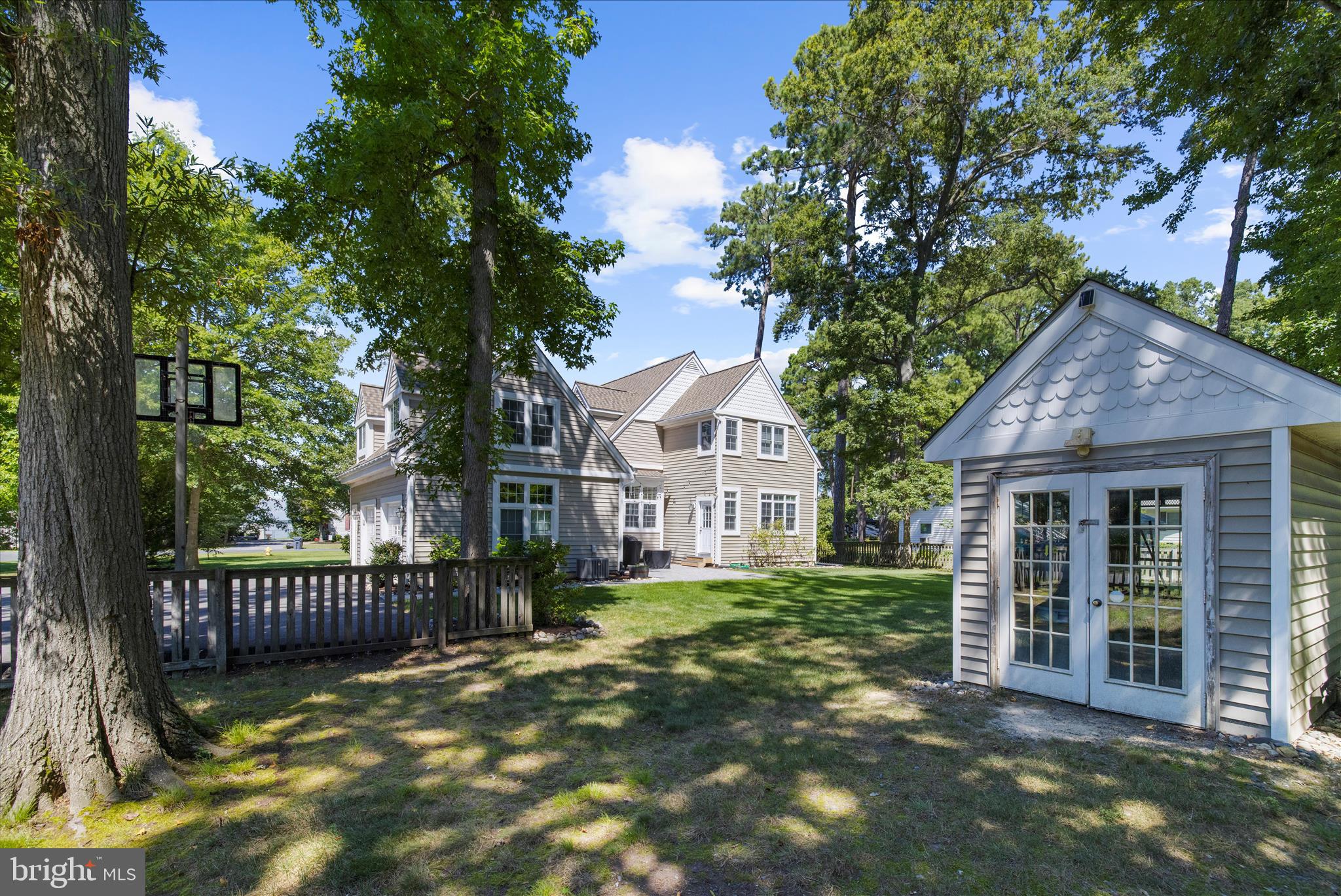 BAY CITY - Residential