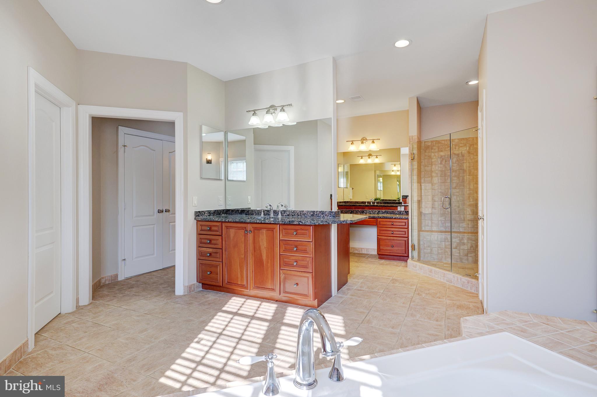 RIVERBEND - Residential