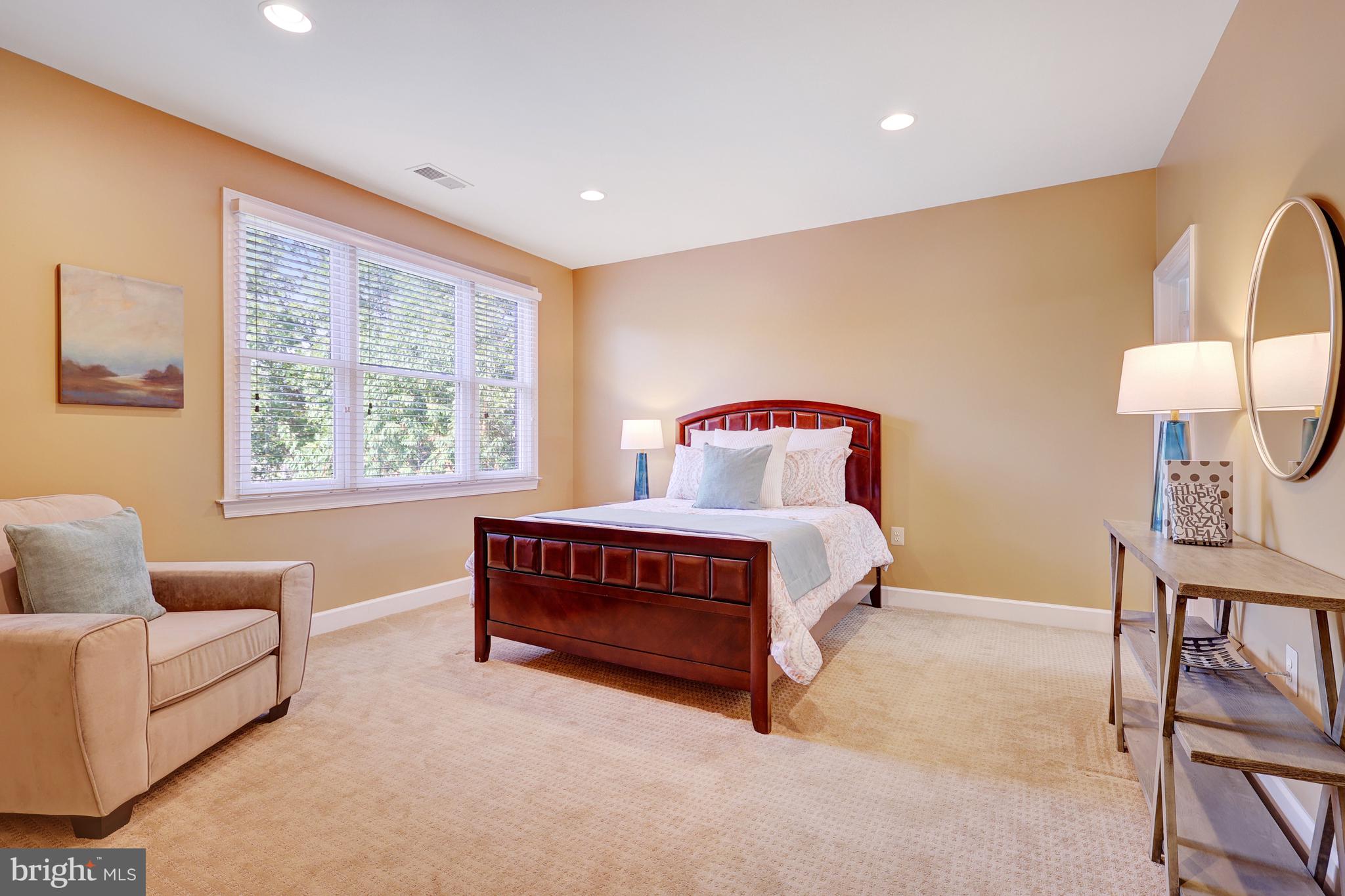 RIVERBEND - Residential