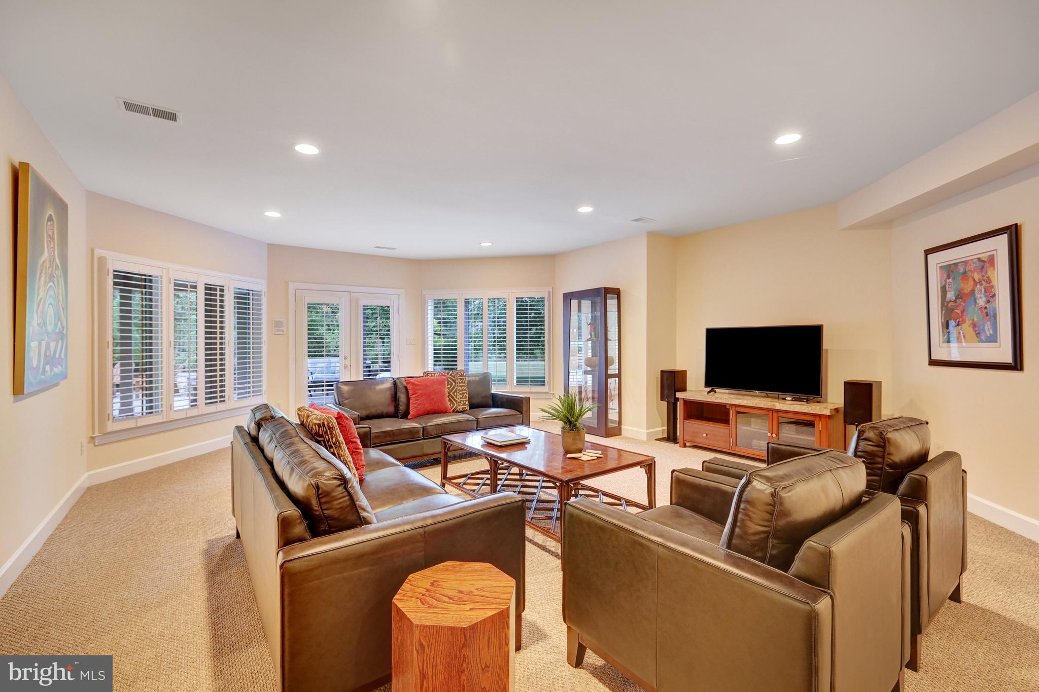 RIVERBEND - Residential