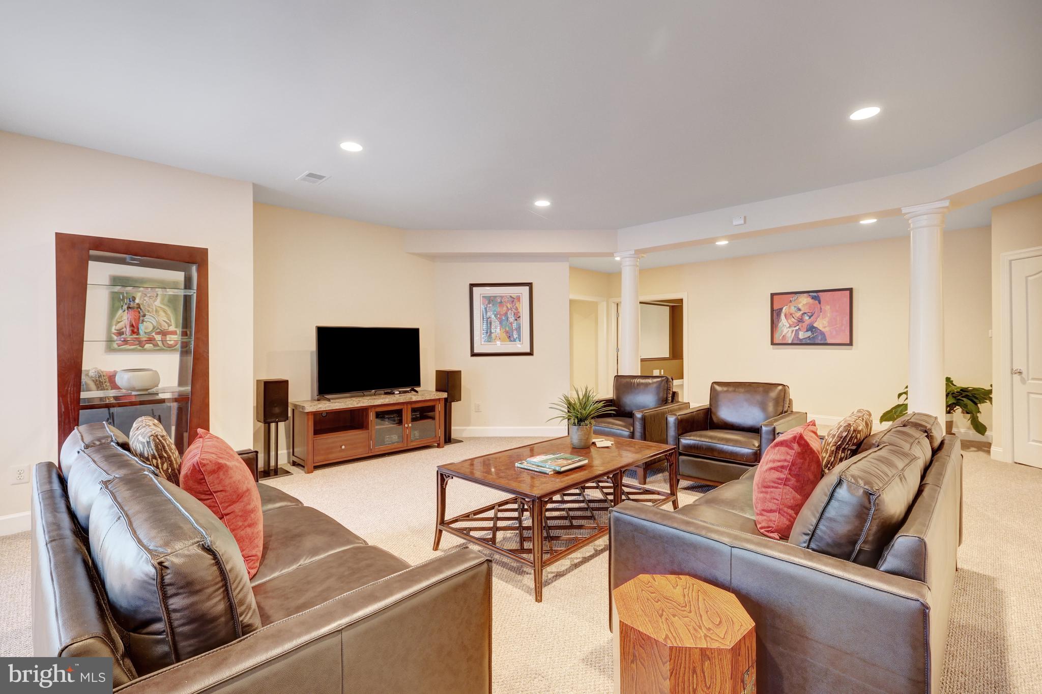 RIVERBEND - Residential