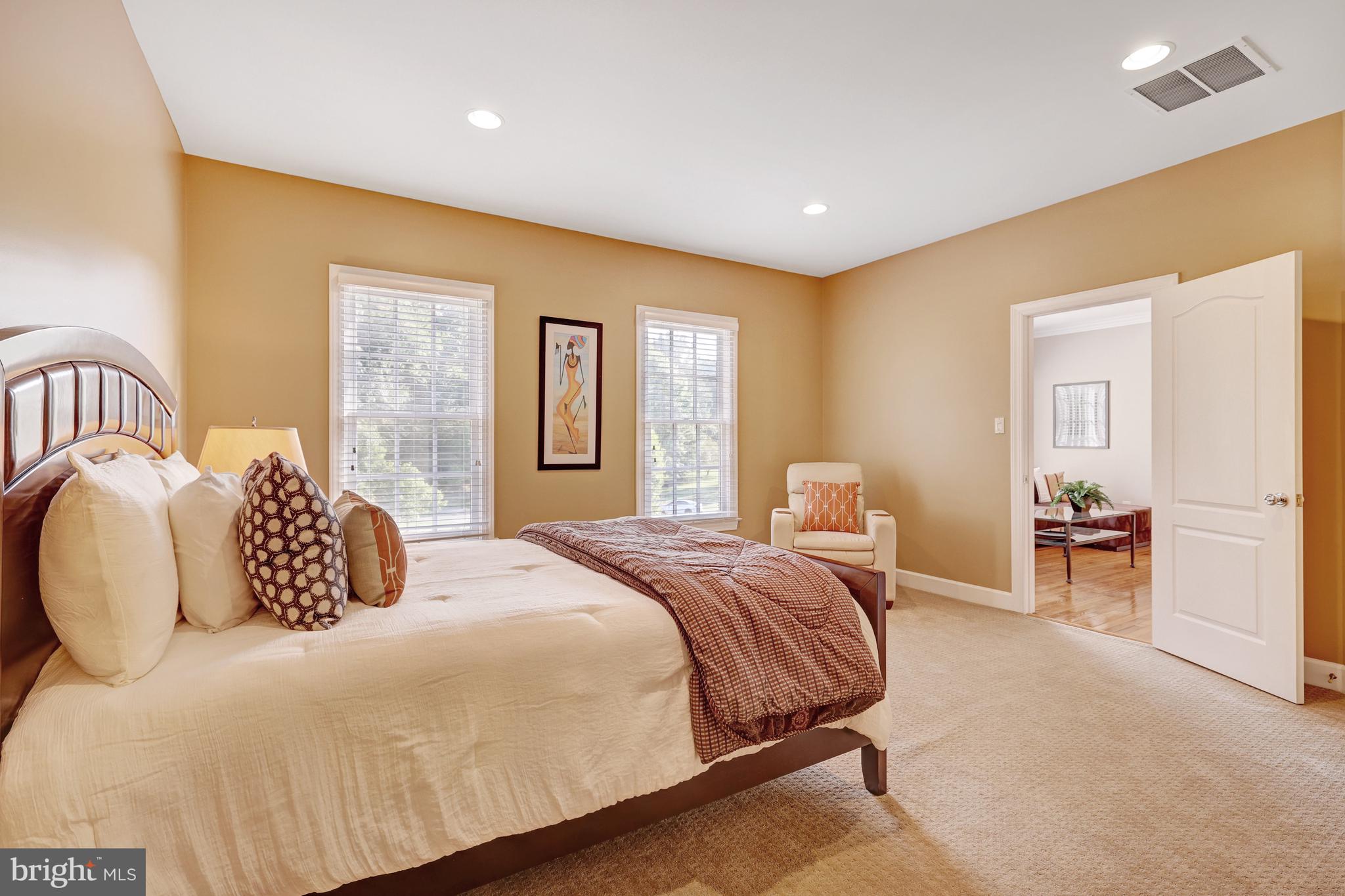 RIVERBEND - Residential