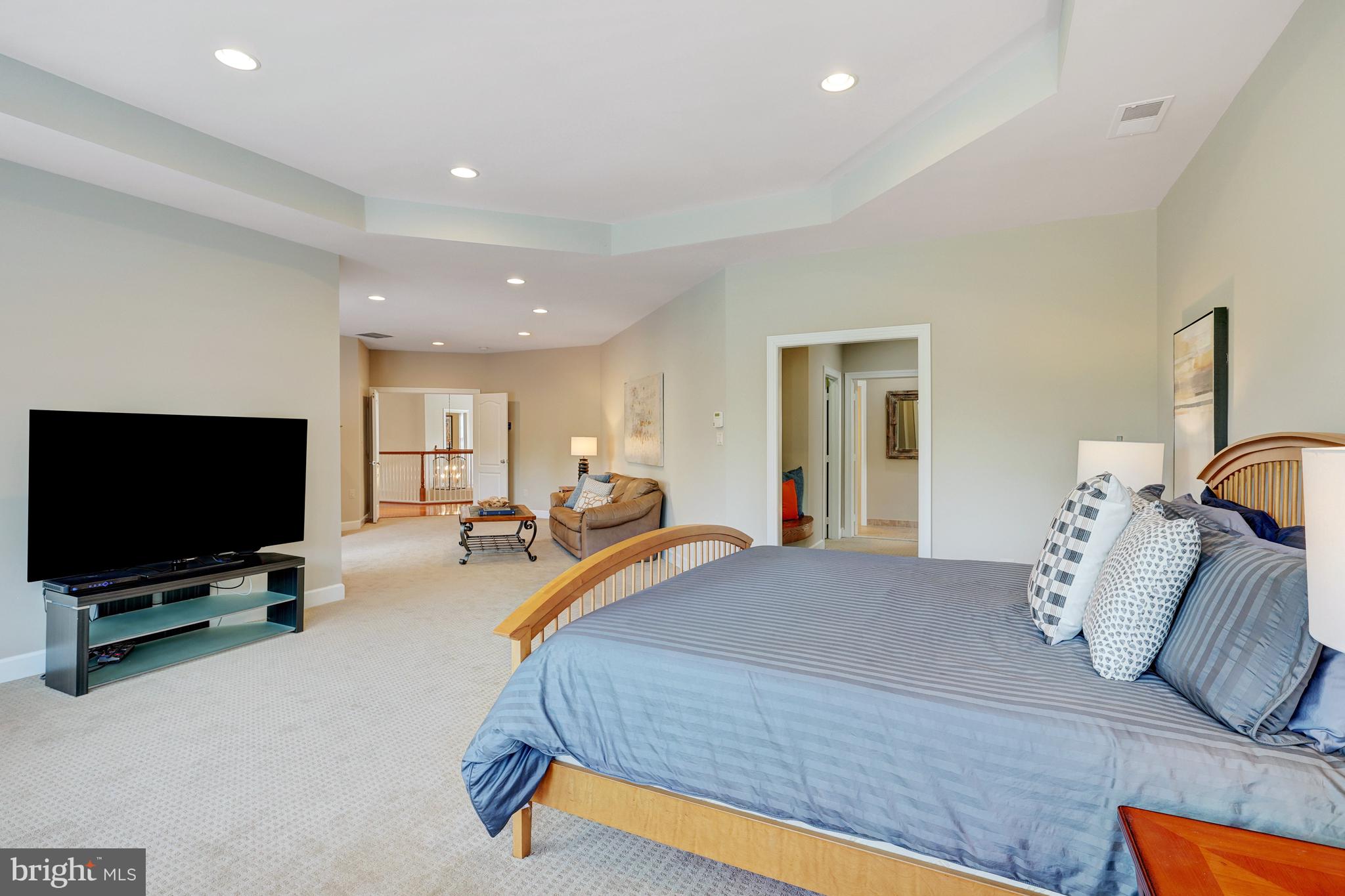 RIVERBEND - Residential