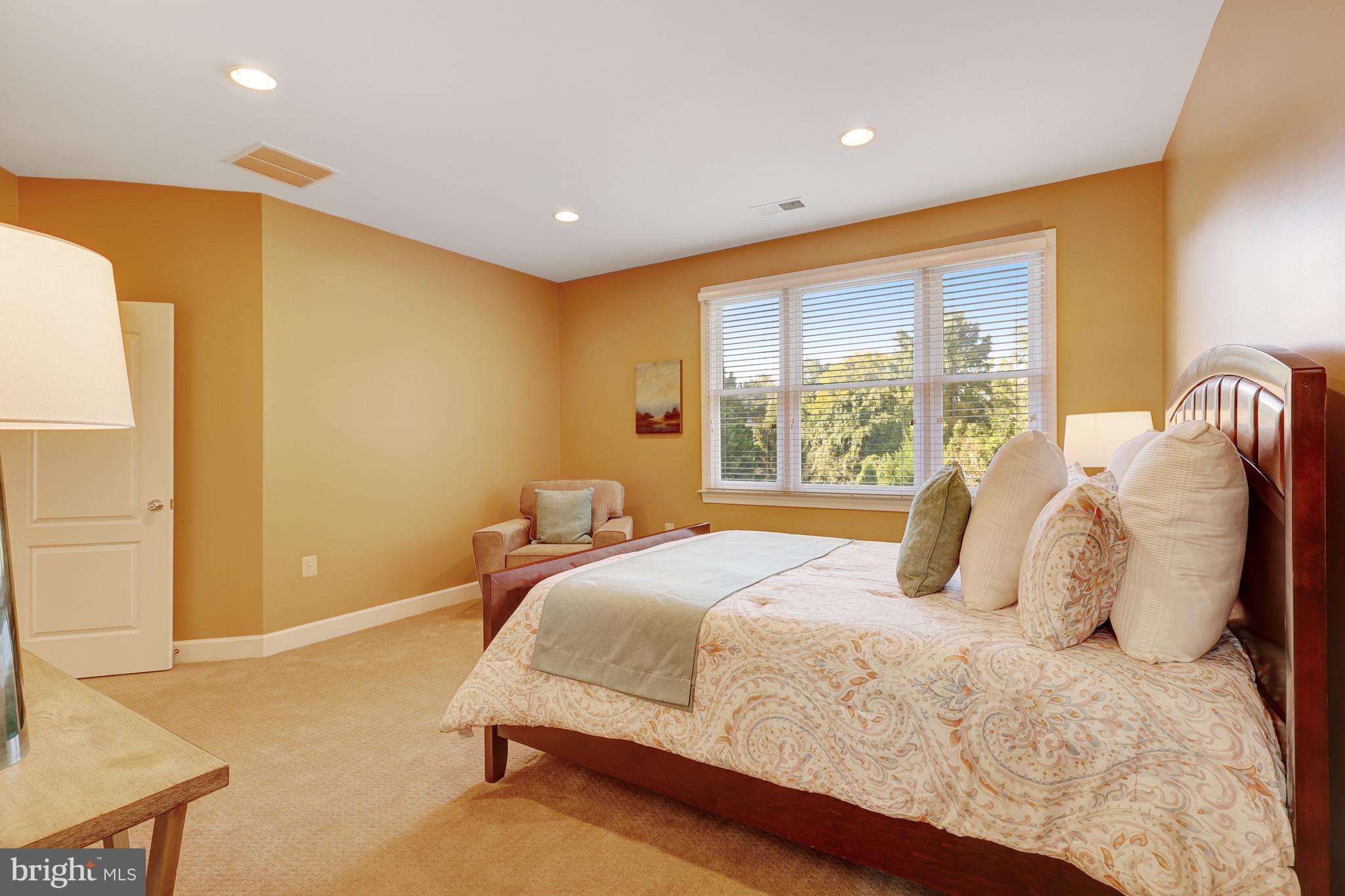 RIVERBEND - Residential