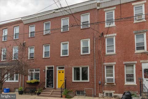 Townhouse For Sale - 833 Almond Street<br/> PHILADELPHIA, PA 19125
