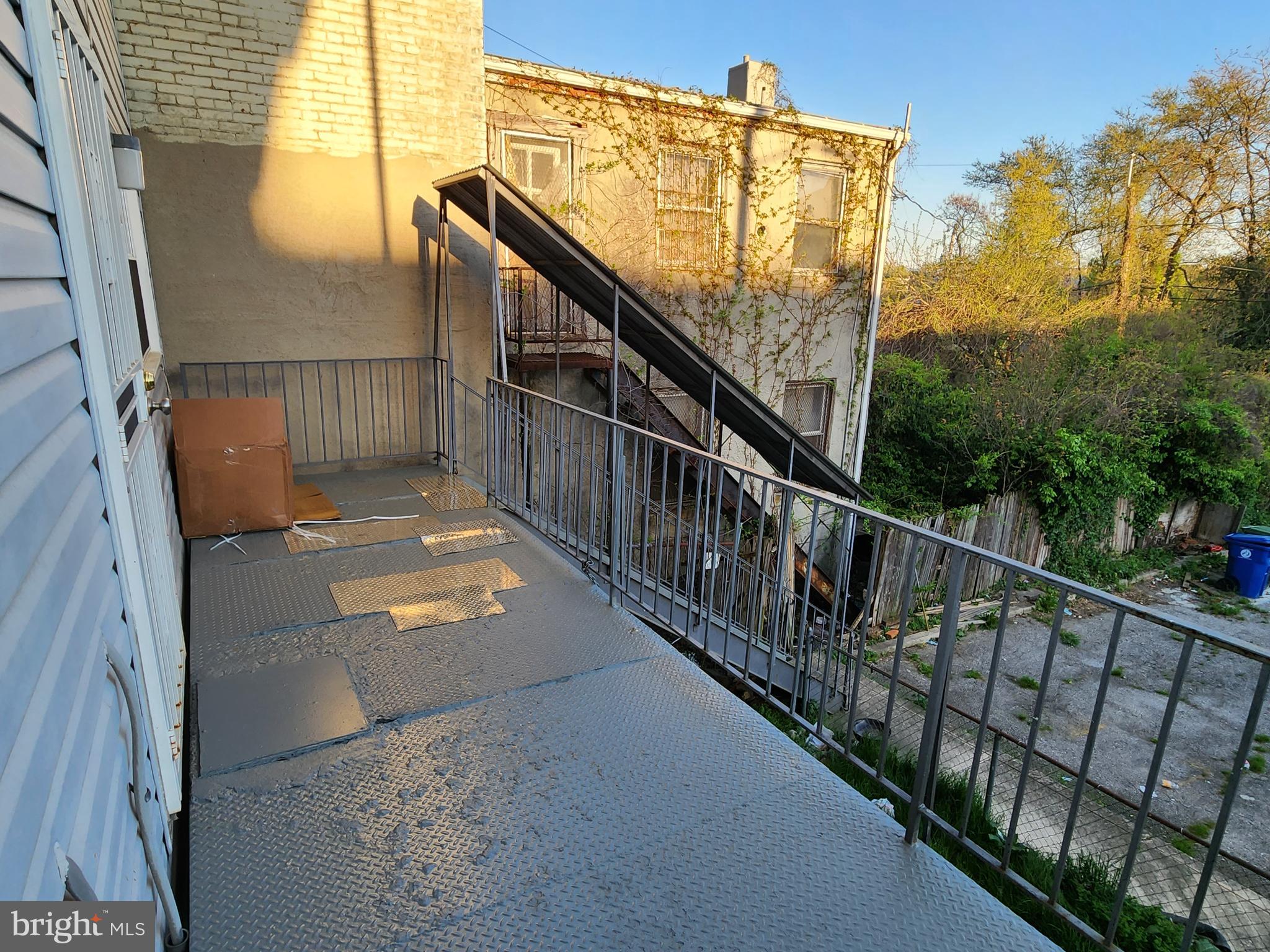 SANDTOWN-WINCHESTER - Residential