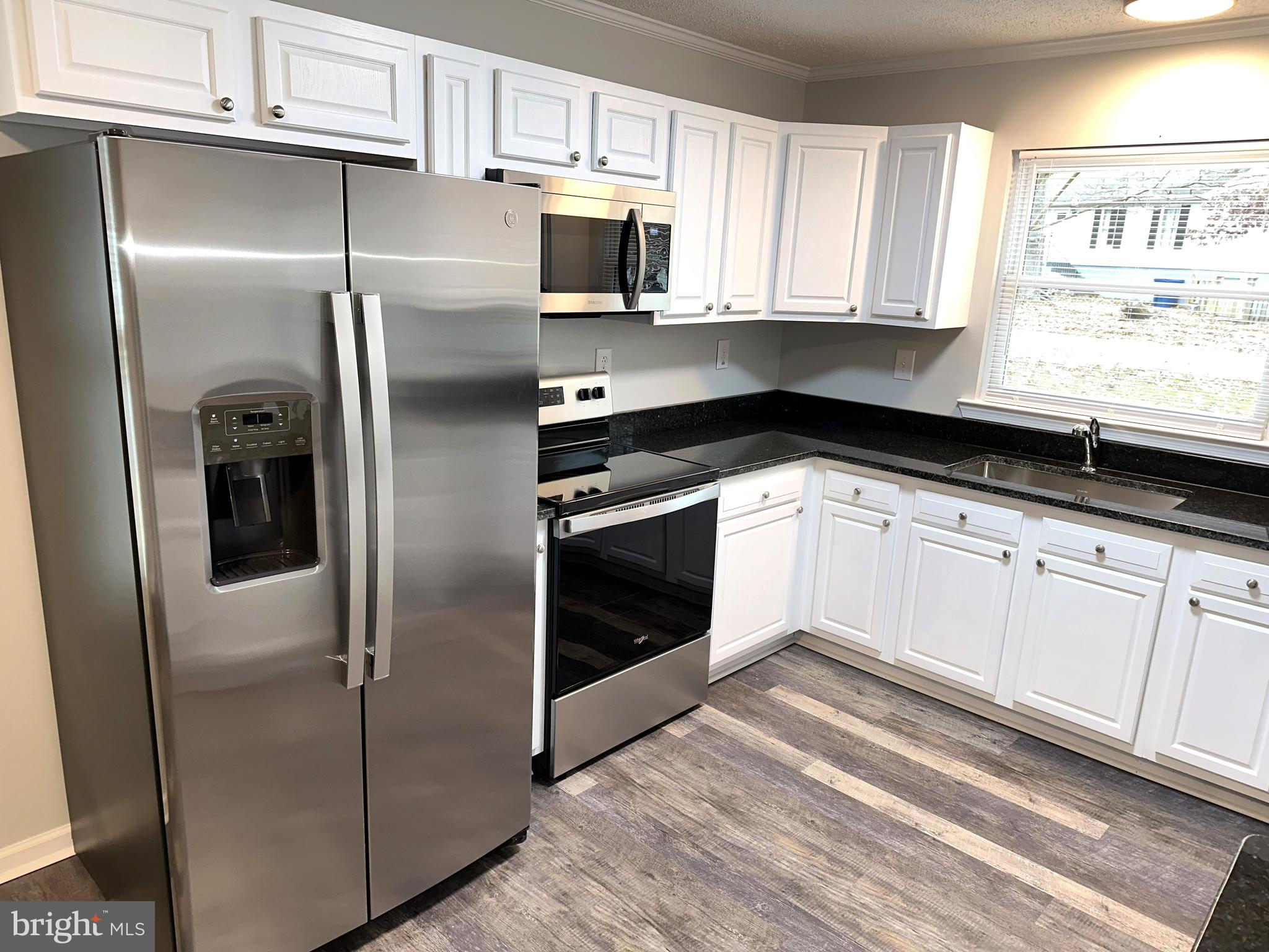 WHITE SANDS - Residential