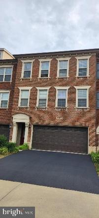 BRAMBLETON LANDBAY 3 - Residential Lease