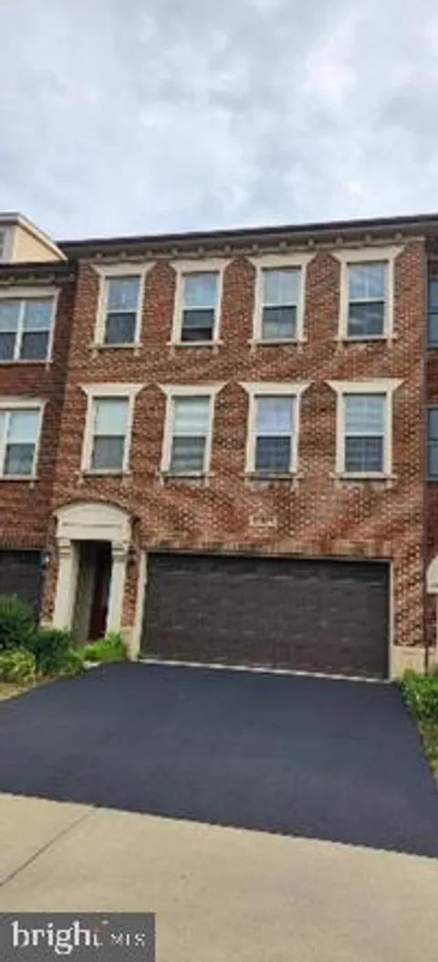 42535 Dreamweaver Drive, Brambleton, VA MLS: VALO2106462