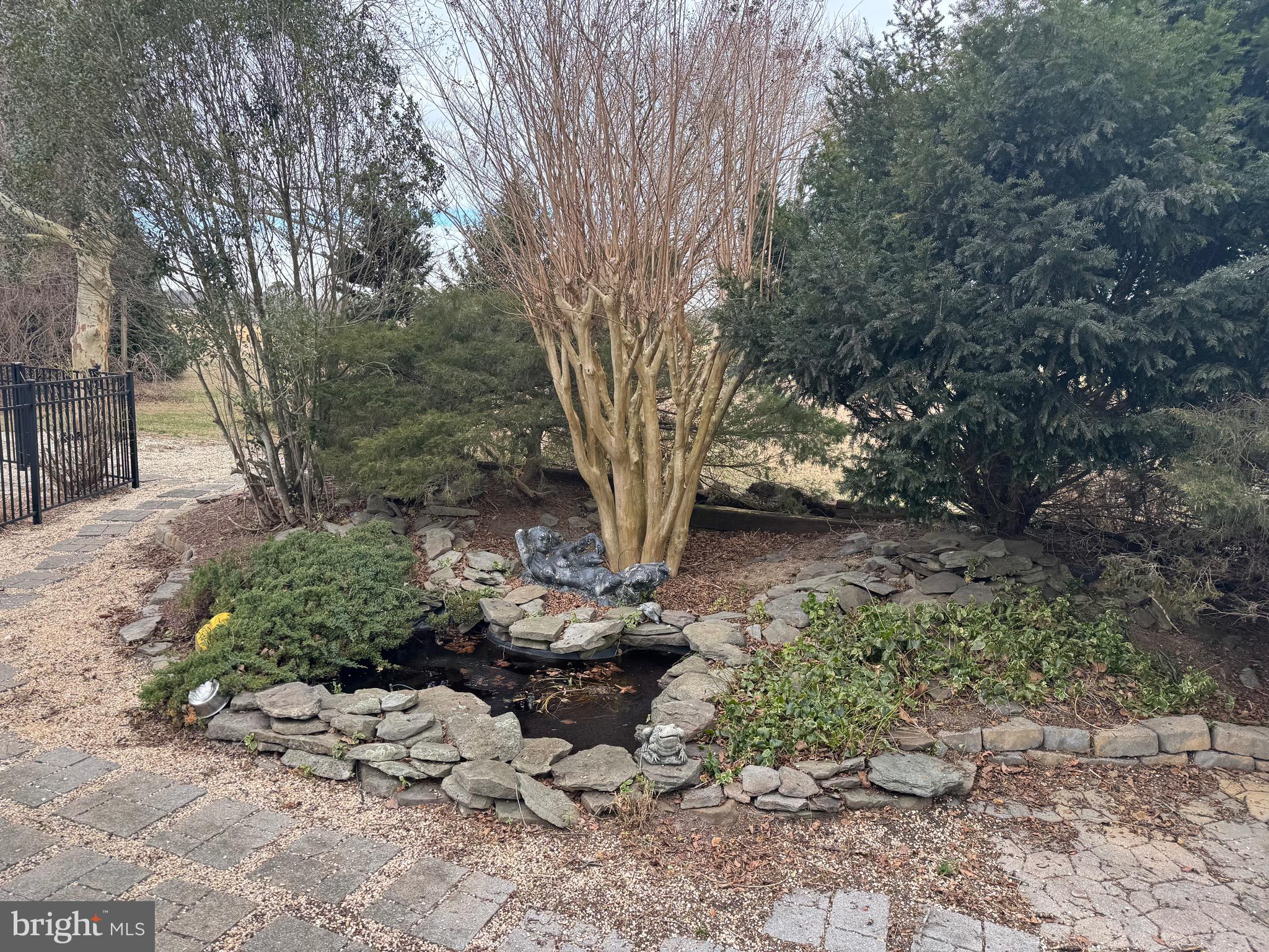 BUNTINGS POINT - Residential