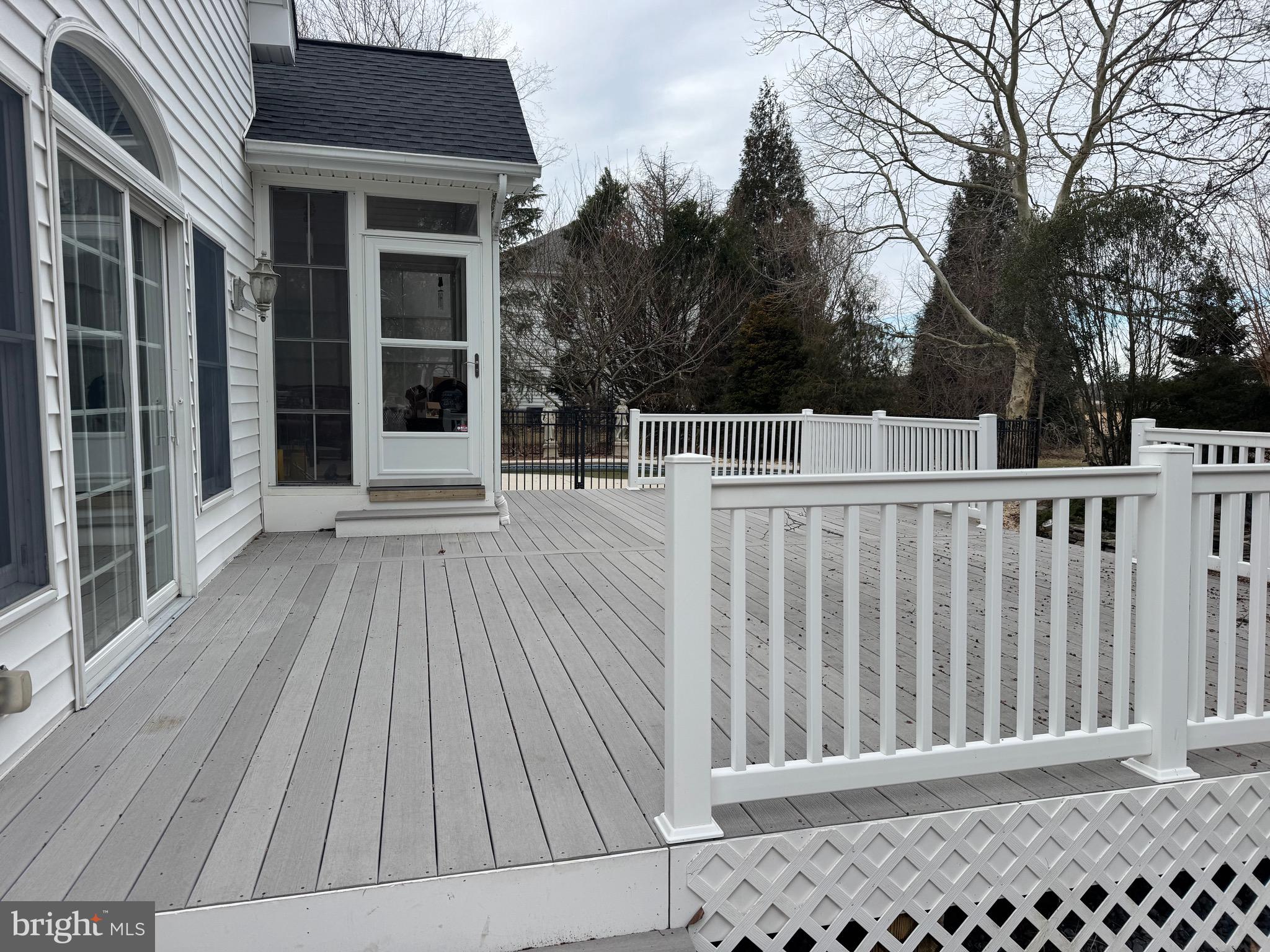 BUNTINGS POINT - Residential