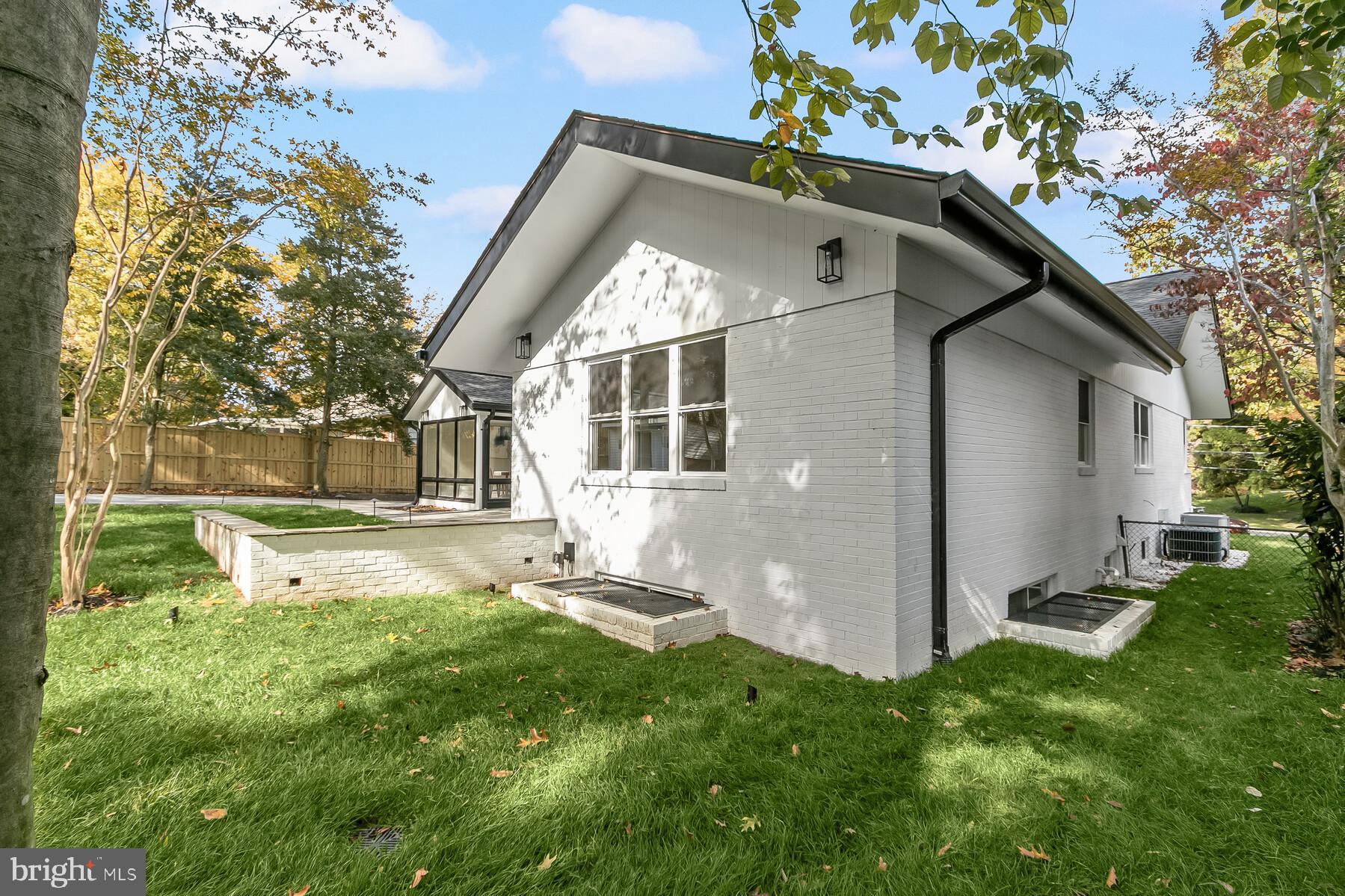 DUNLOP HILLS - Residential