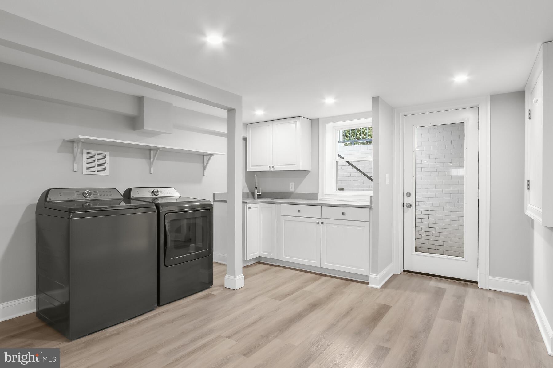 DUNLOP HILLS - Residential