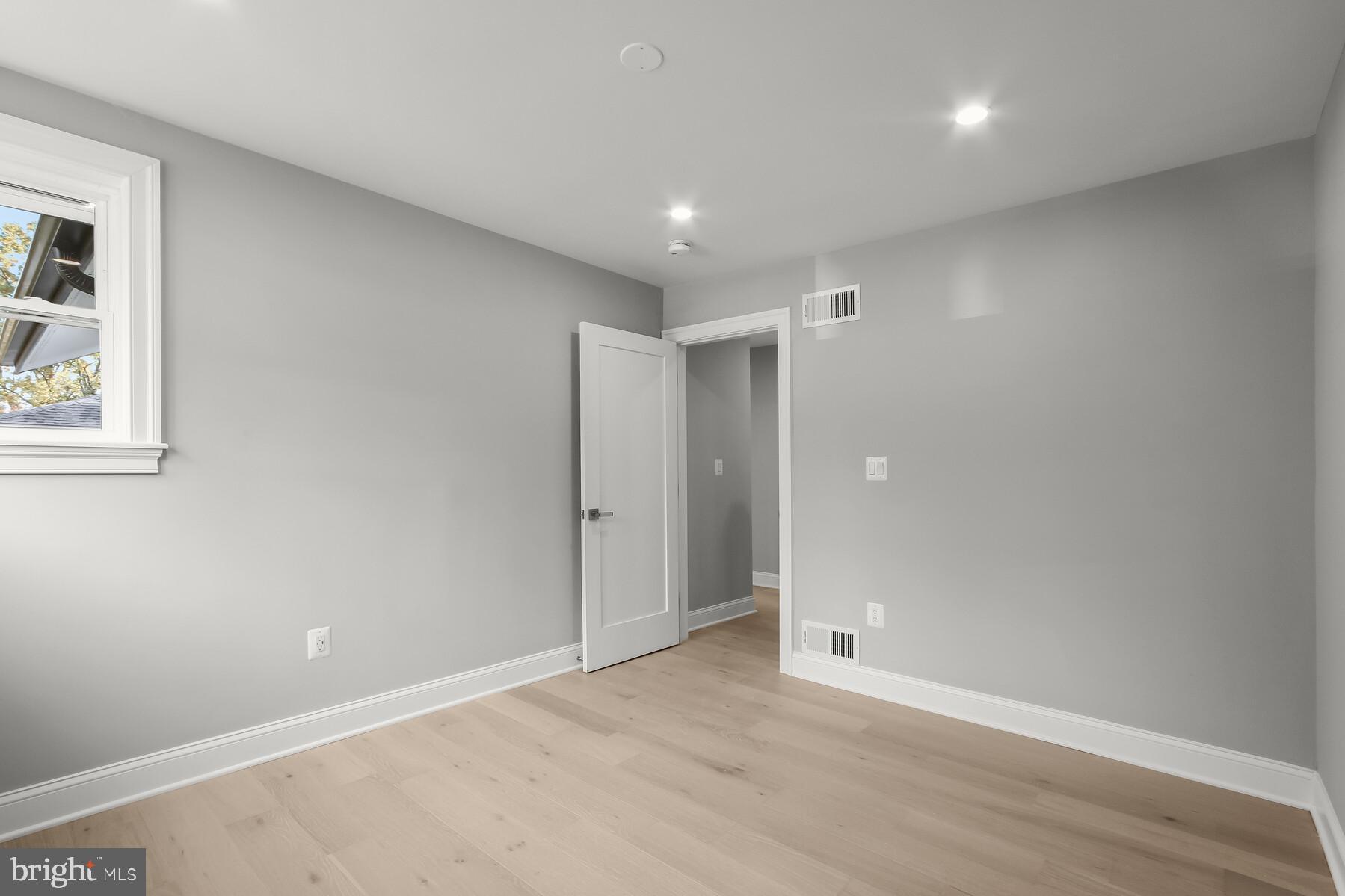 DUNLOP HILLS - Residential